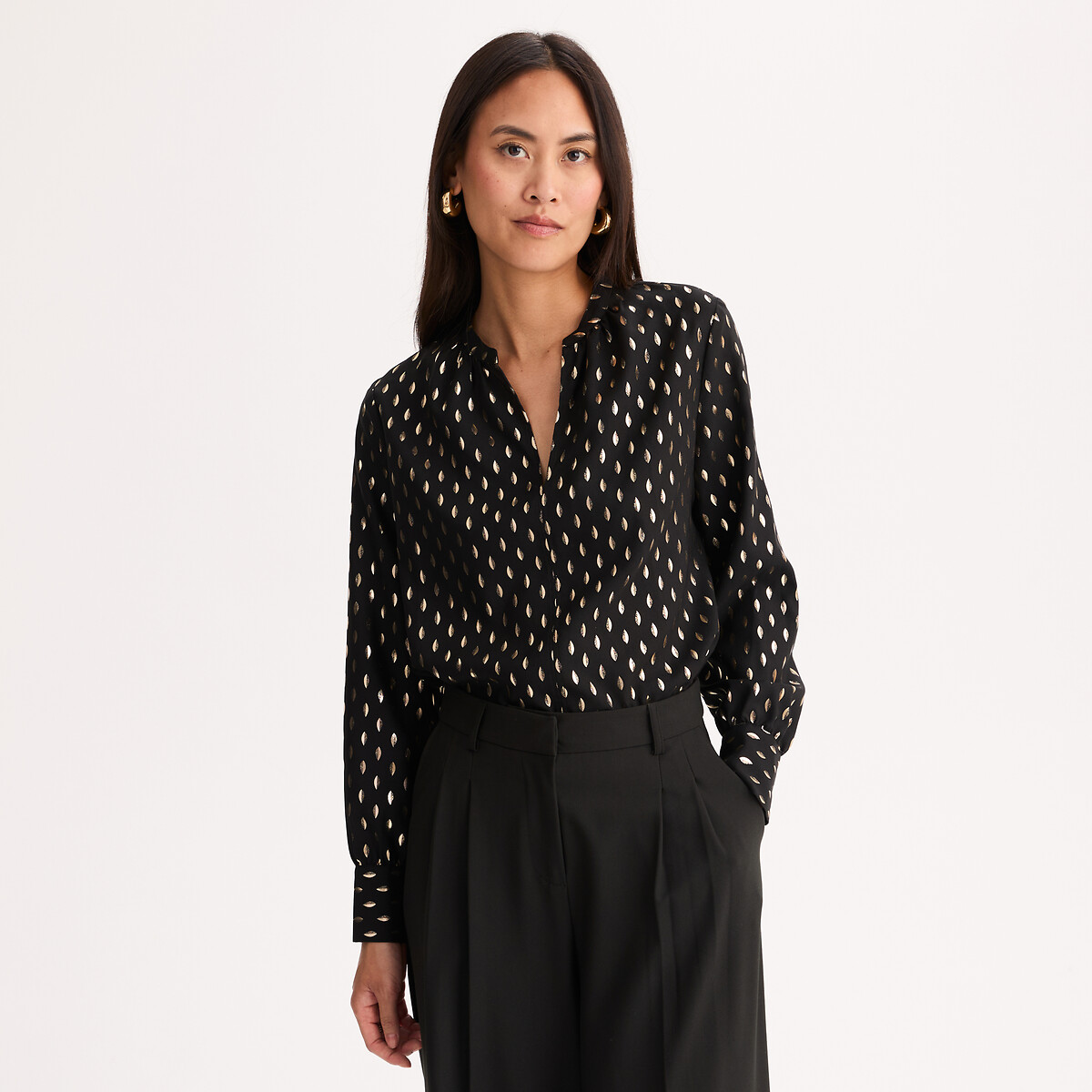 Blusa fluida, de lunares, cuello en pico, ANNE WEYBURN