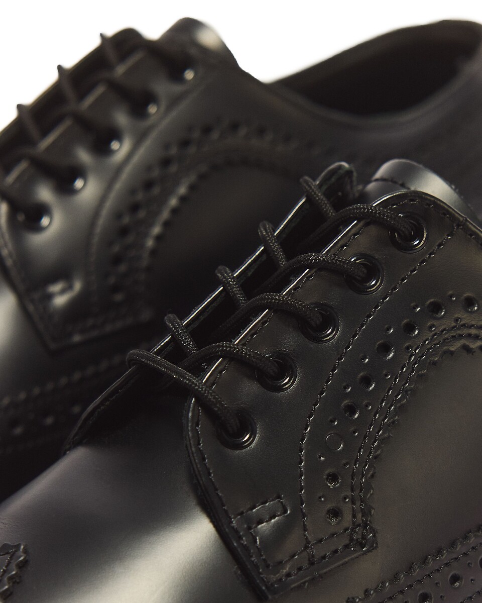 Dr. Martens 3989 Yellow Stitch Smooth Leather Brogue Black — foto 4