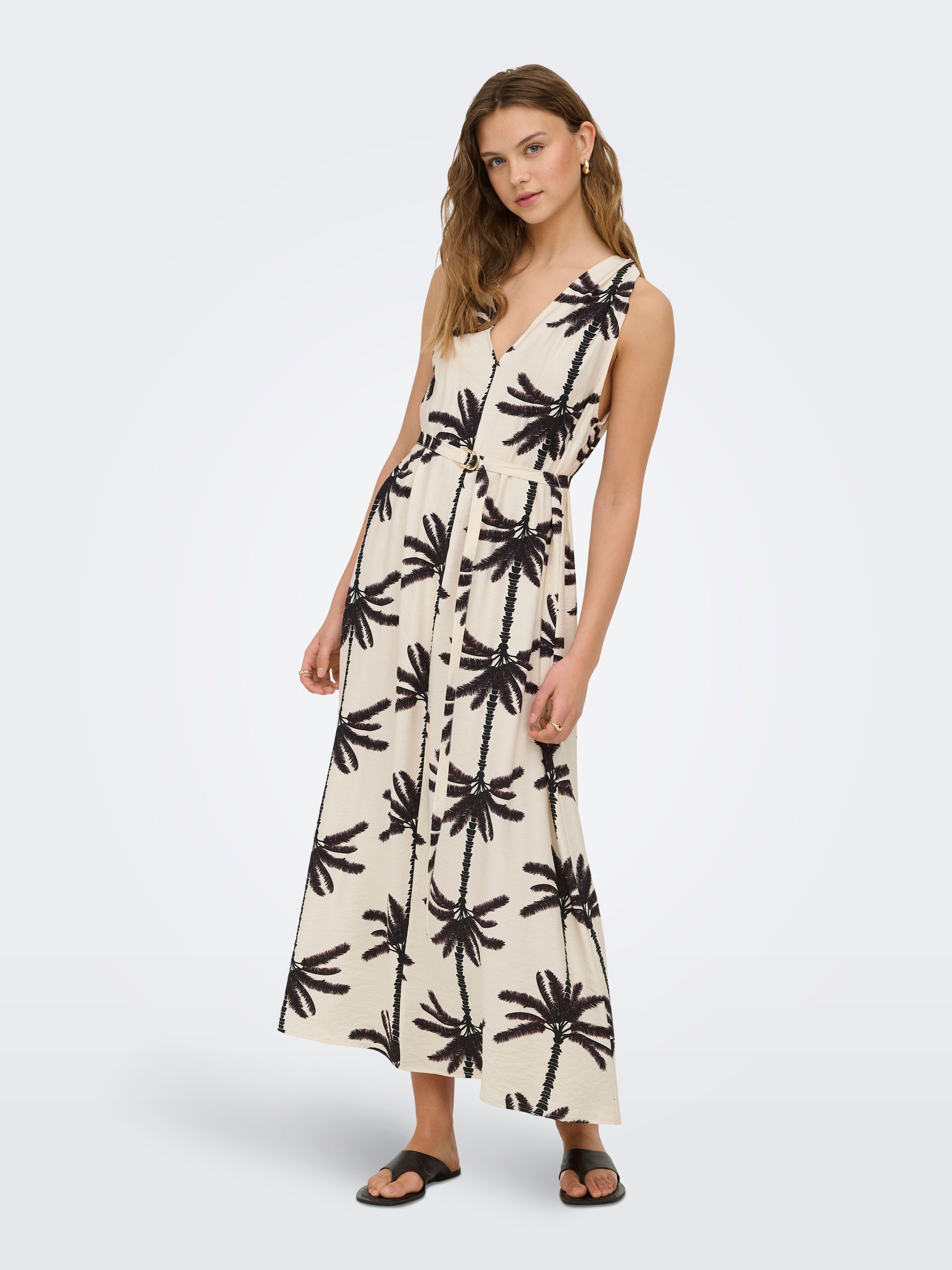 Robe, ONLY