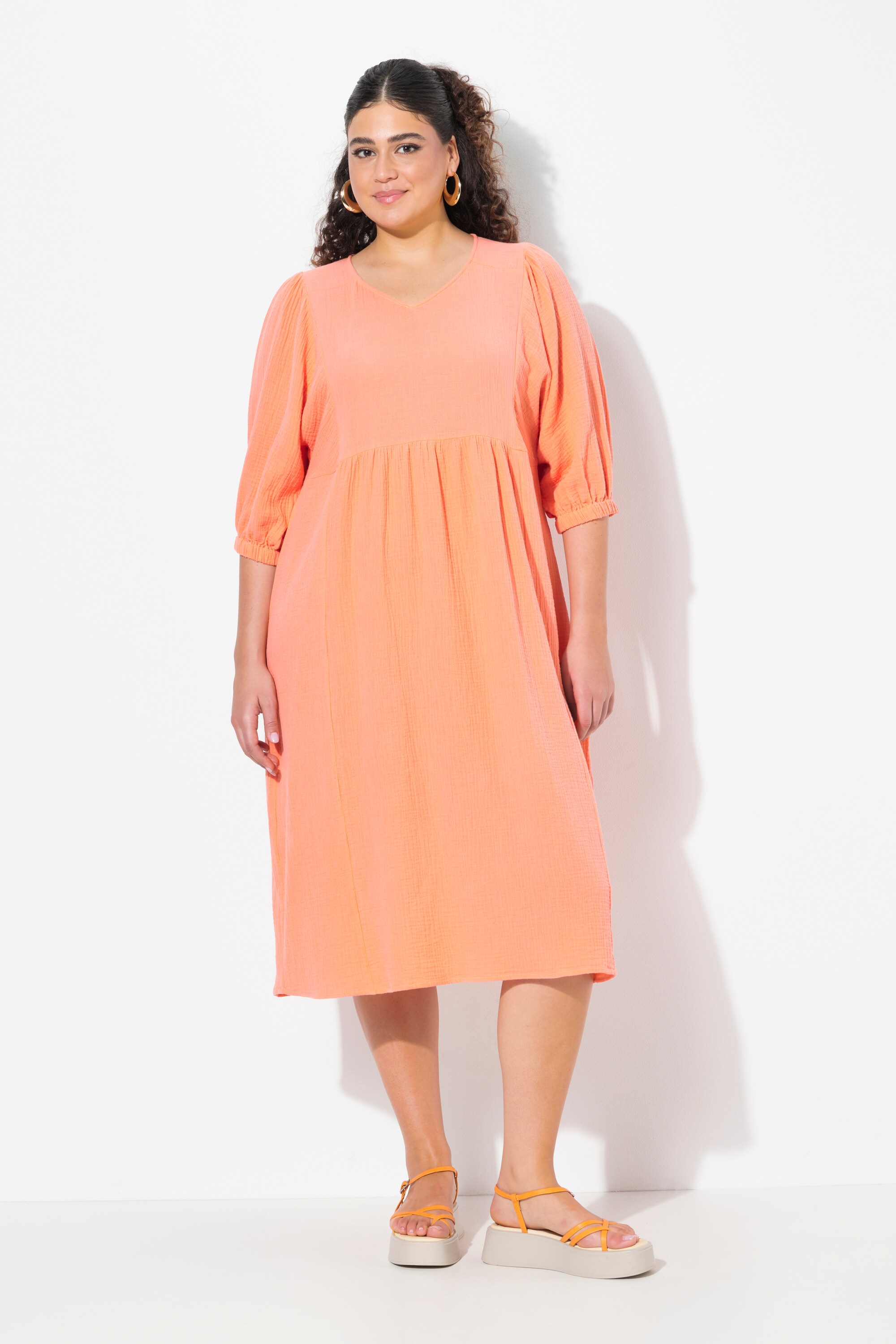 Robe midi en mousseline. Manches courtes, ULLA POPKEN