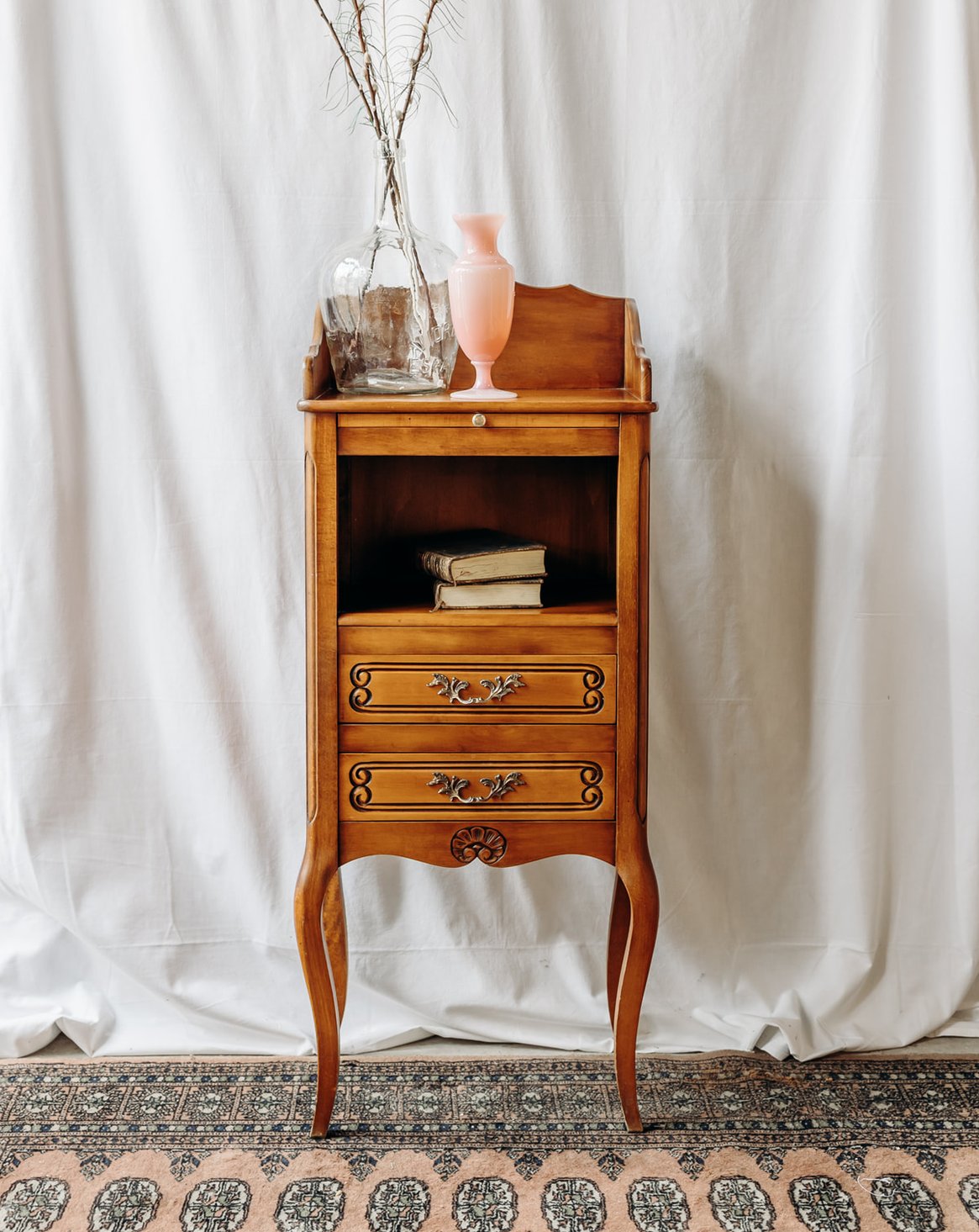 Meuble d'appoint en bois Gilbert N°426 - Bon état, DEBONGOUT