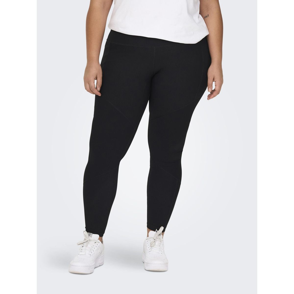 Femme ronde en on sale legging