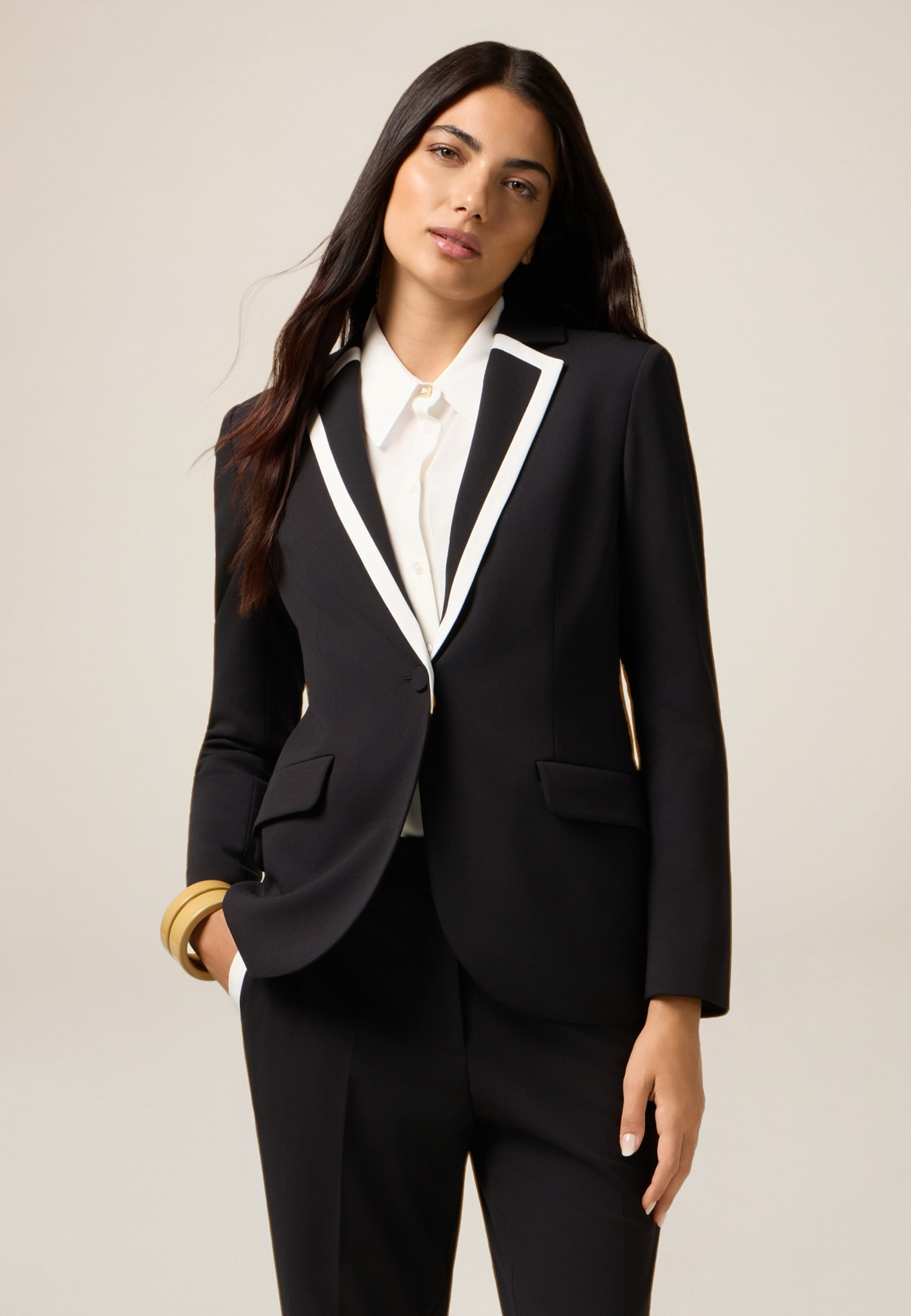 Blazer avec bordure contrastante, OLTRE