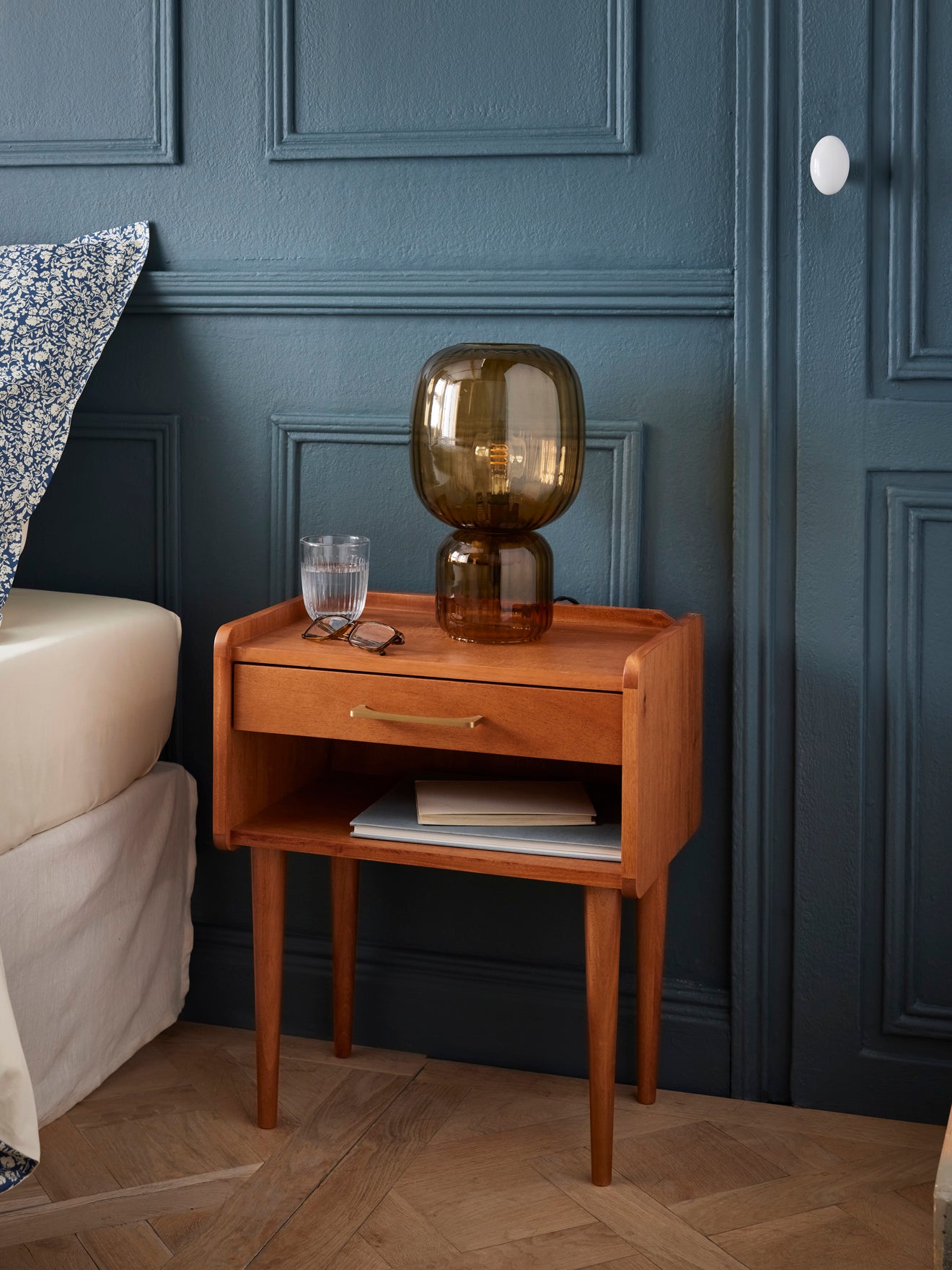 Lampe LOUISE en verre teinté, CYRILLUS