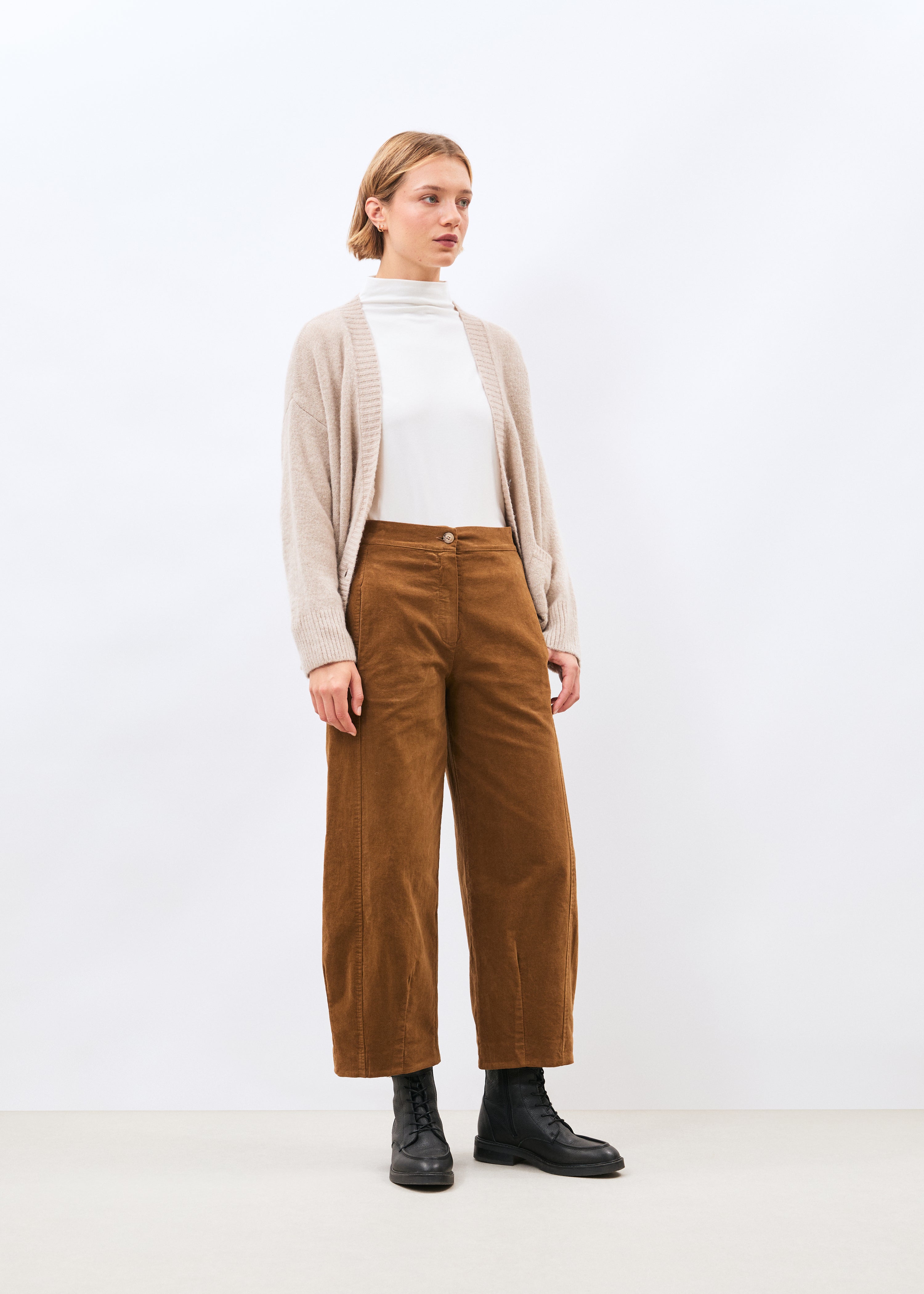 Pantalon barrel 7/8ème en velours, HUMILITY