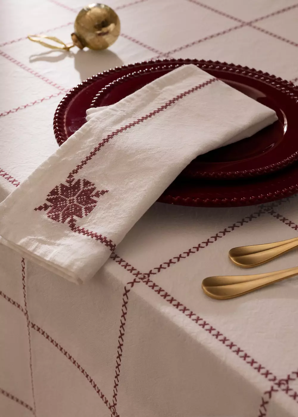 Lot de 2 serviettes de table 100 % coton avec broderie de Noël, MANGO HOME