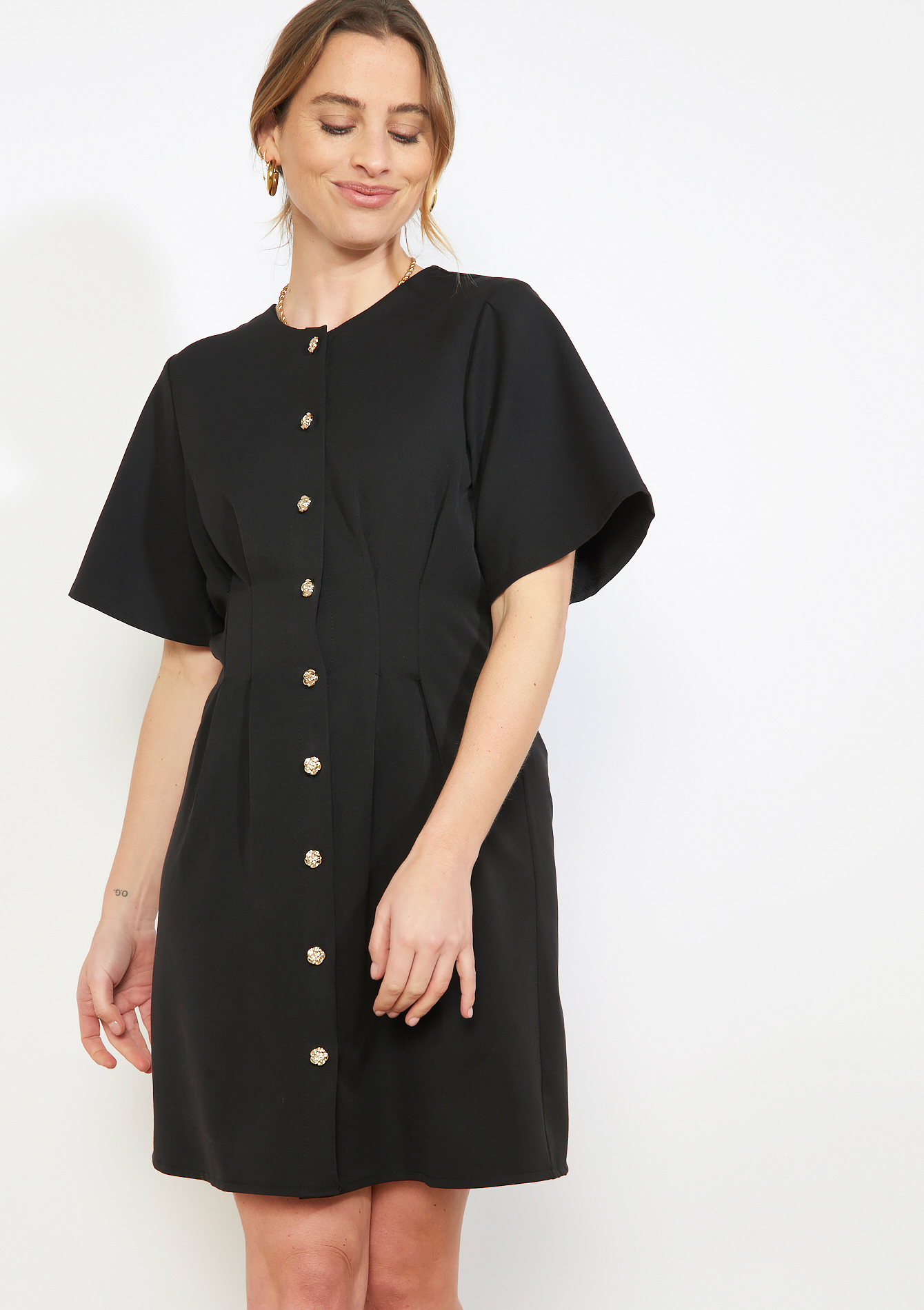 Robe courte à boutons, LOLALIZA
