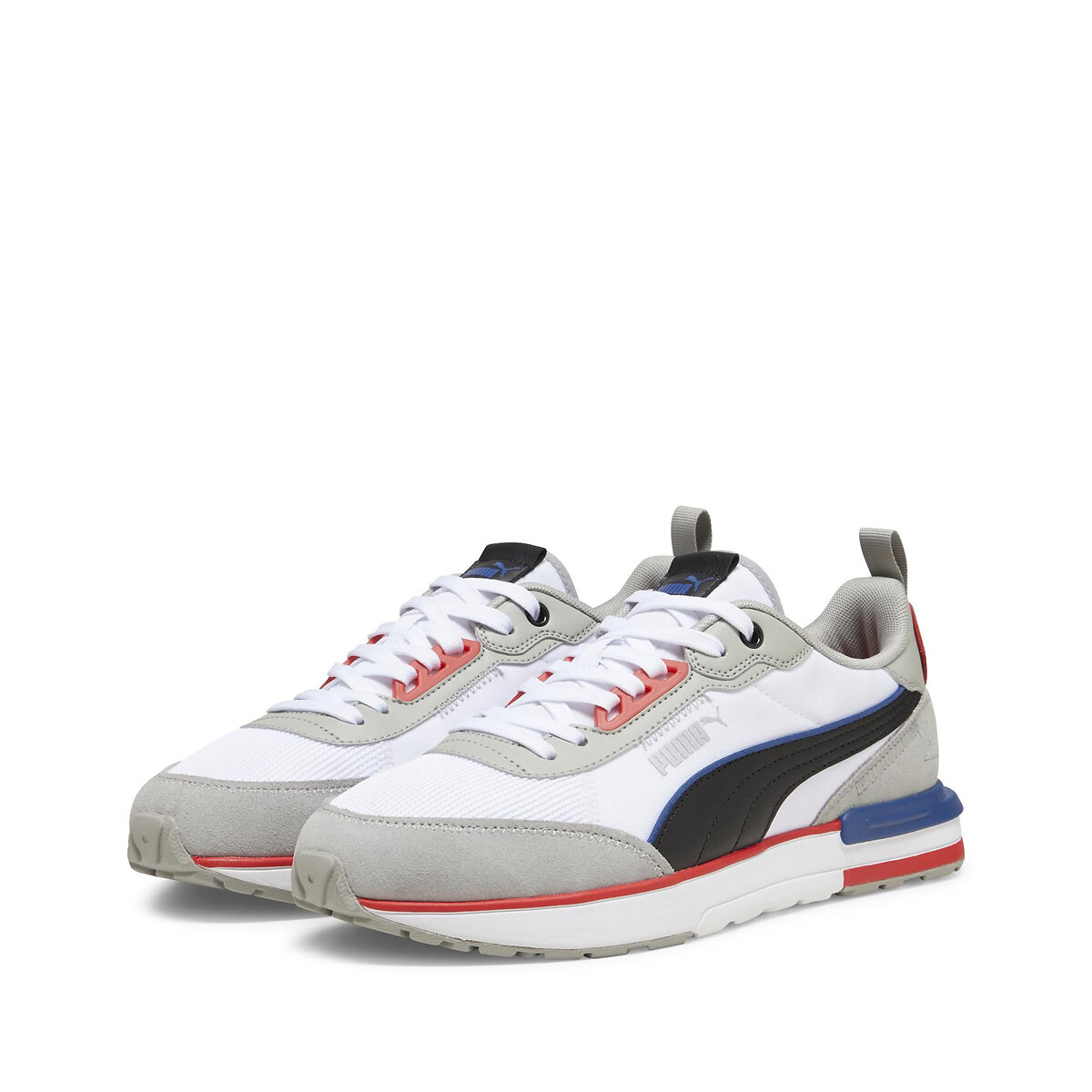 R22 Trainers