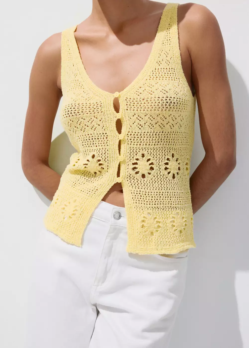 Gilet crochet à boutons, MANGO