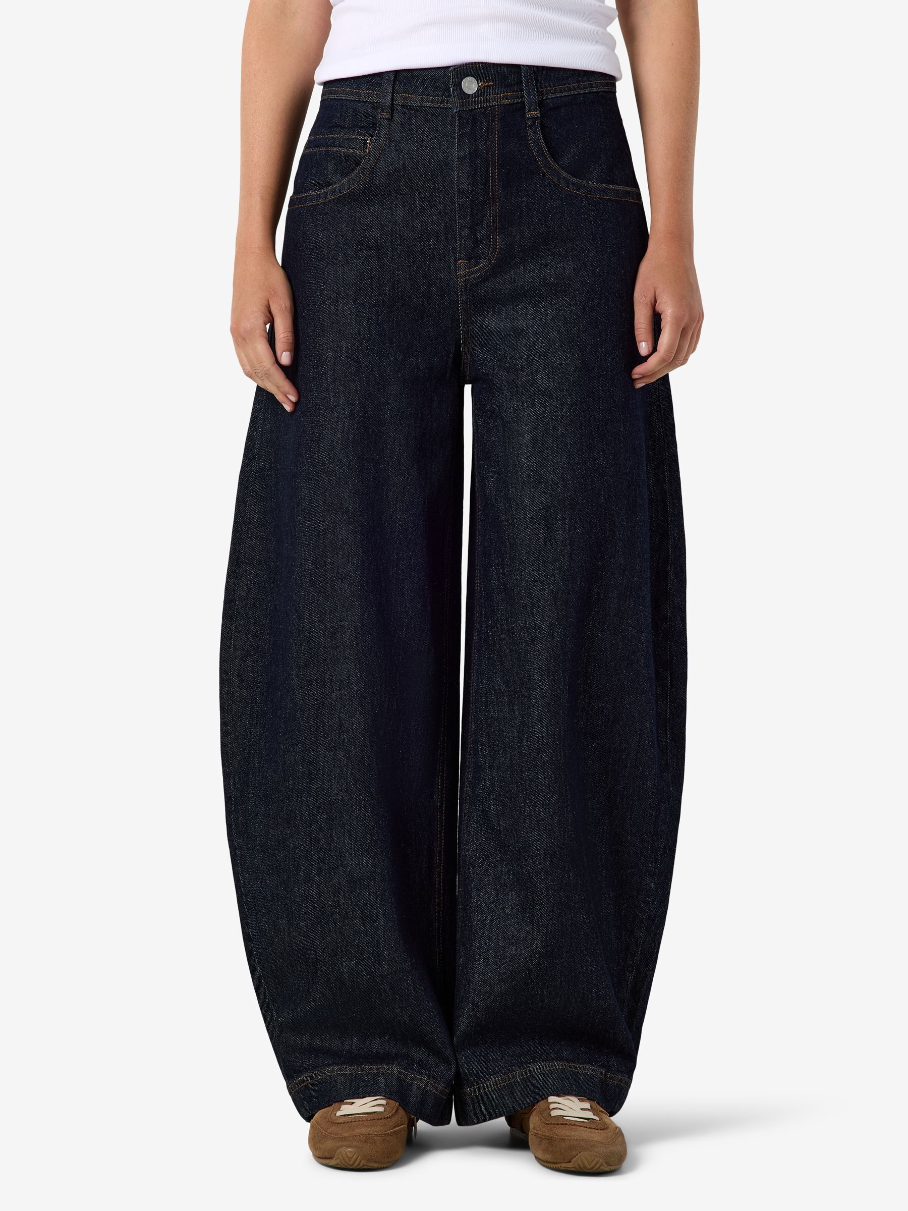 Jean, NOISY MAY