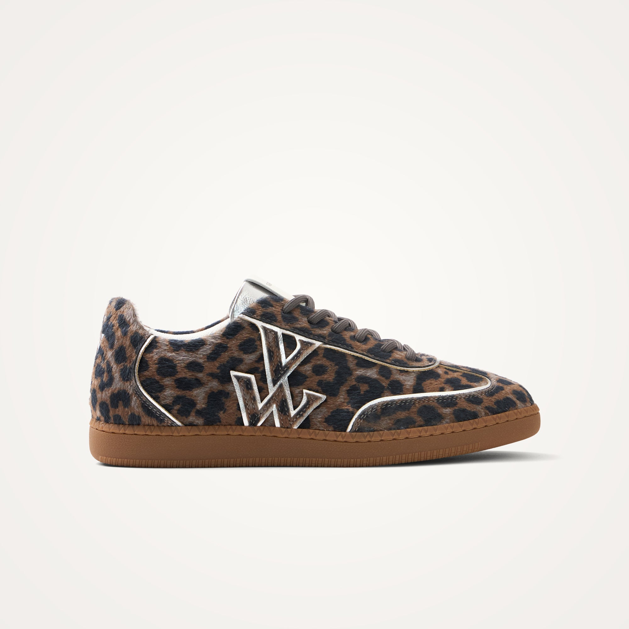 Baskets monogramme à lacets avec semelle rétro AURA Initials, VANESSA WU