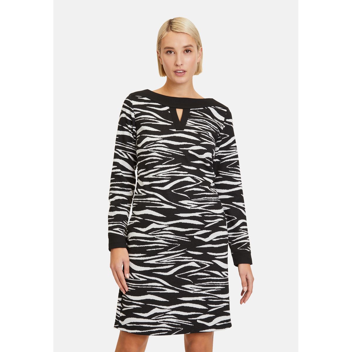 Robe shop t 48