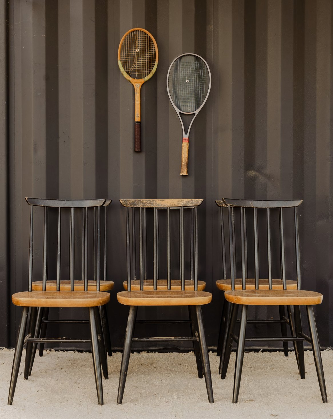 Lot de 6 chaises en bois noir Alma N°1873 - Bon état, DEBONGOUT