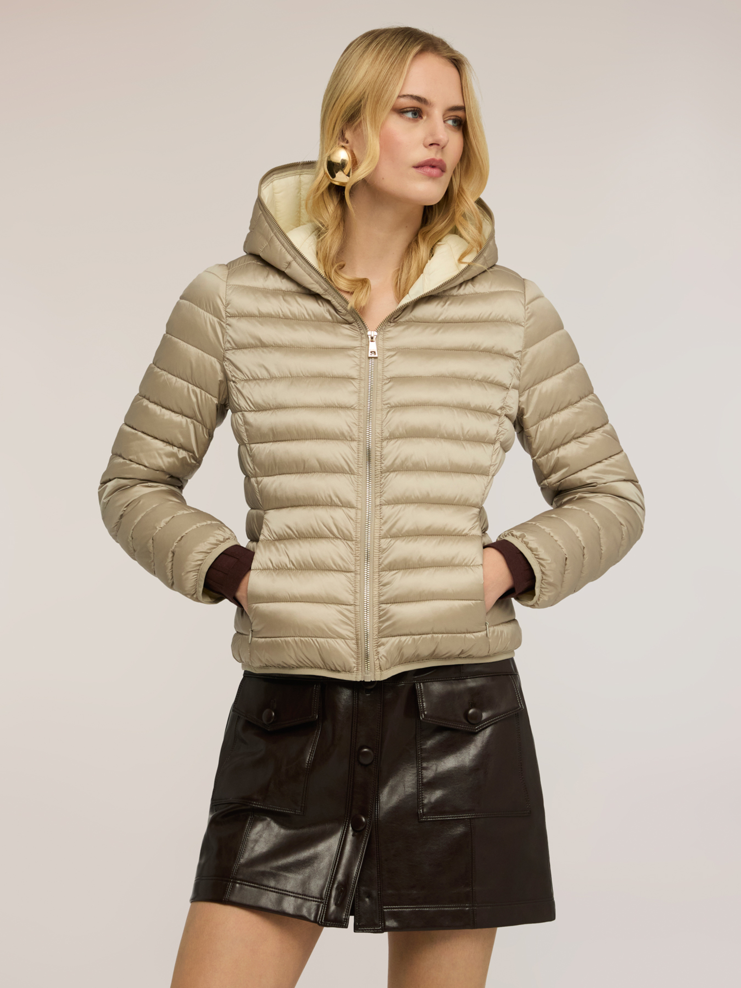 Veste matelassée légère avec capuche, MOTIVI