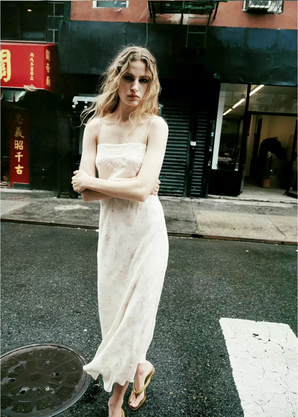 Robe à imprimé fleuri dentelle, MANGO