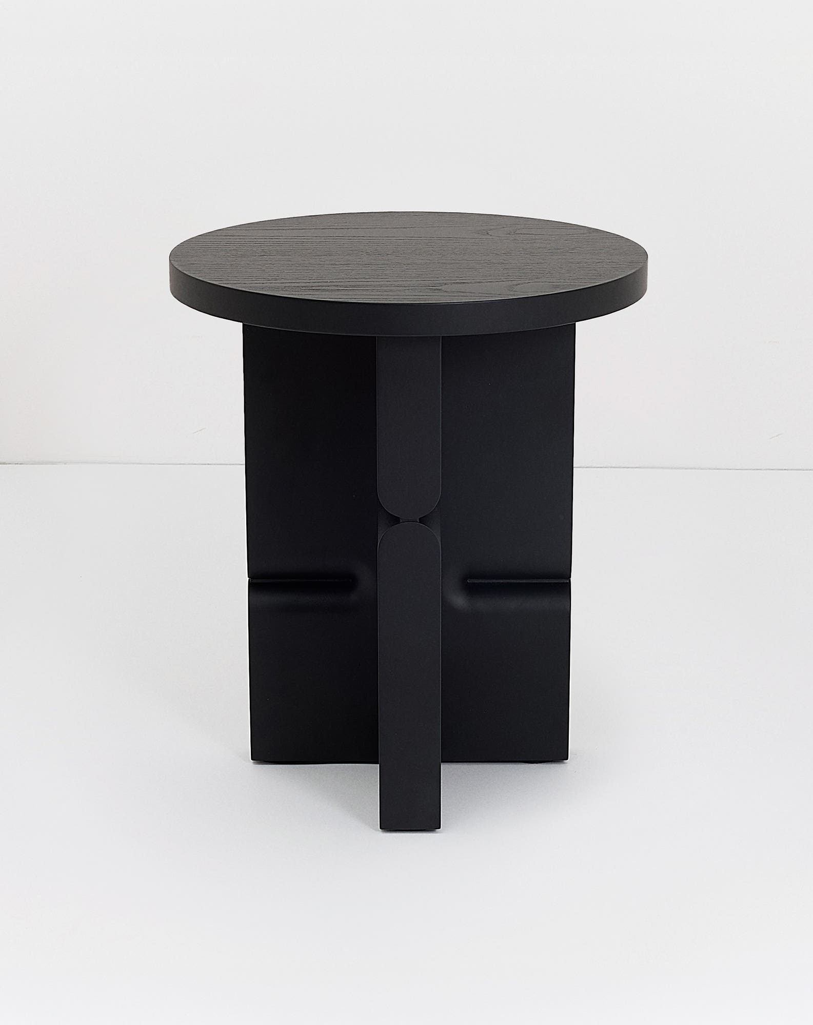 Tabouret et table d'appoint en bois peint noon, NOBODINOZ