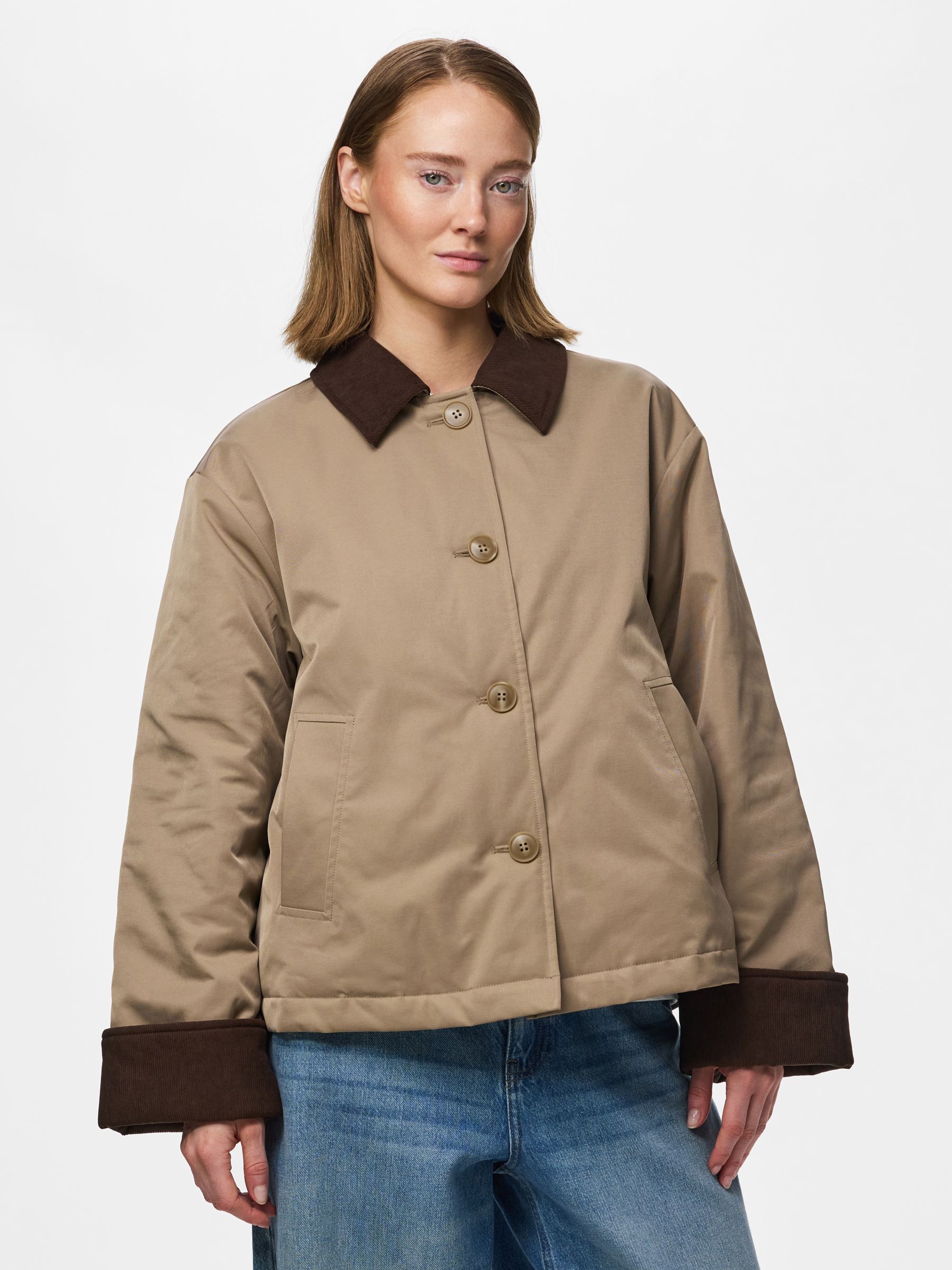 Veste, PIECES