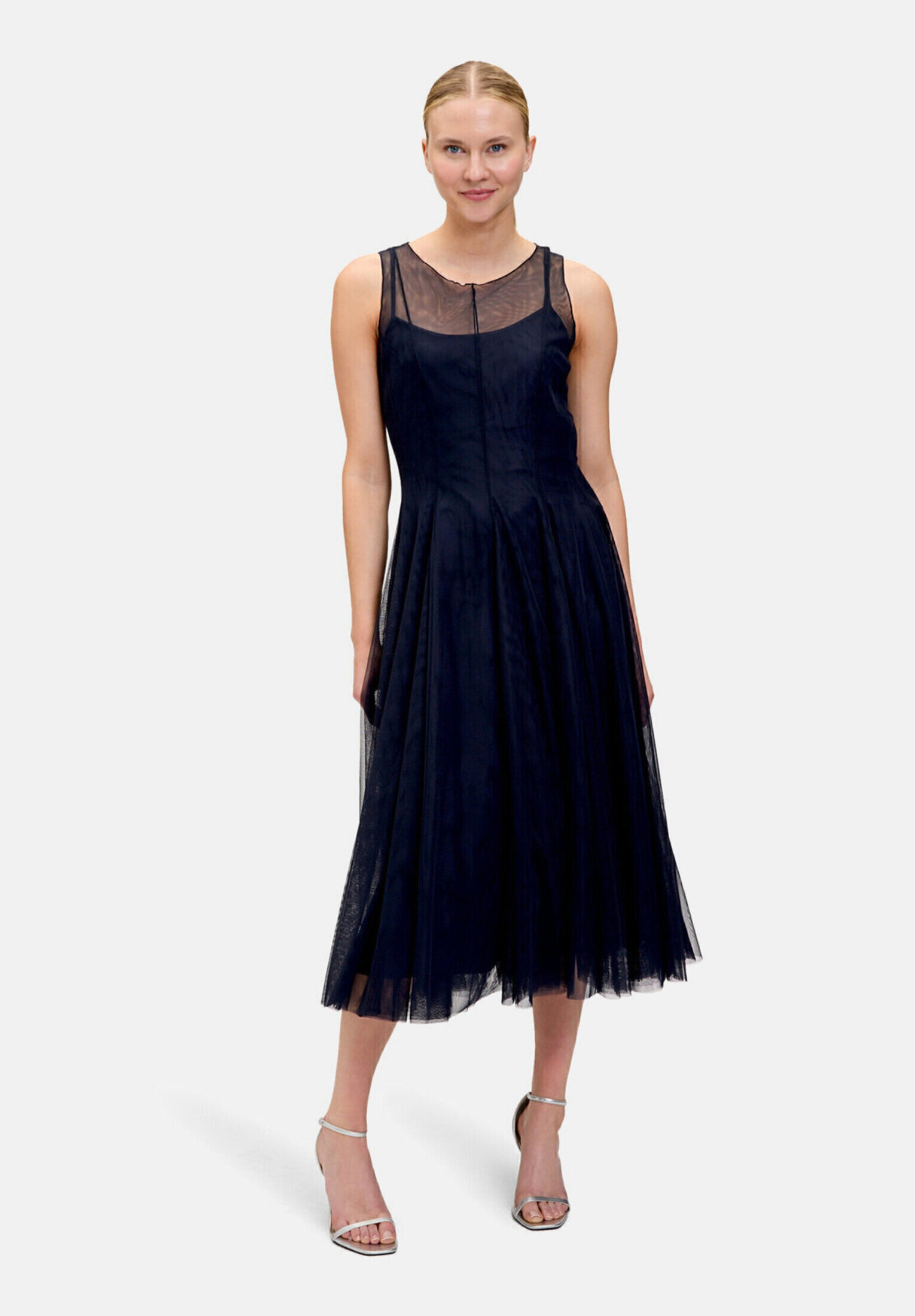Robe de cocktail près du corps, VERA MONT