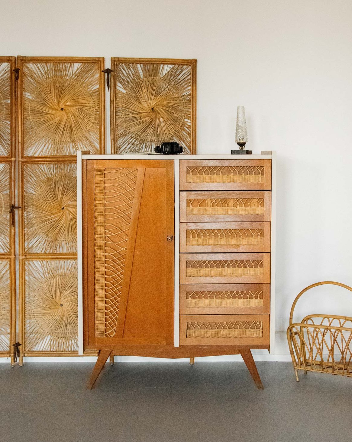 Armoire en bois et osier Blandine N°392 - Bon état, DEBONGOUT