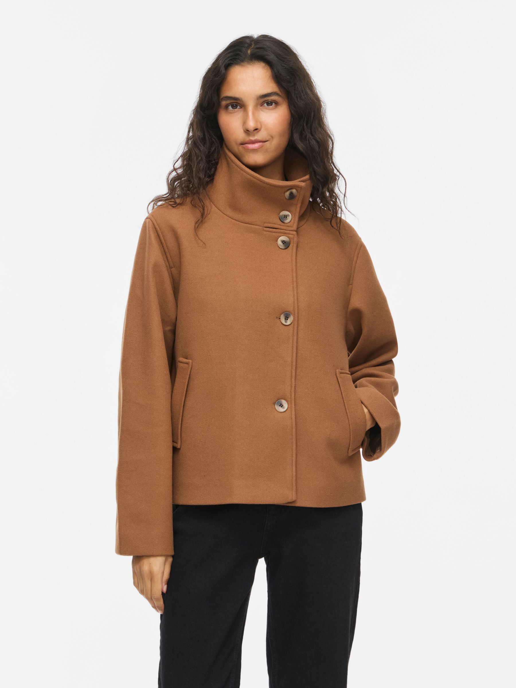 Veste, VILA