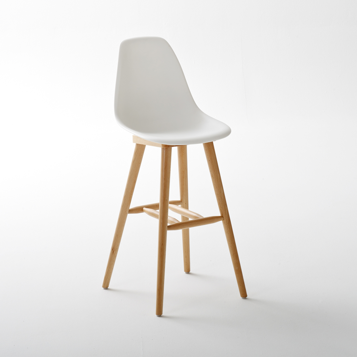 Product photograph of Jimi Scandi-style Junior Highchair from La Redoute UK