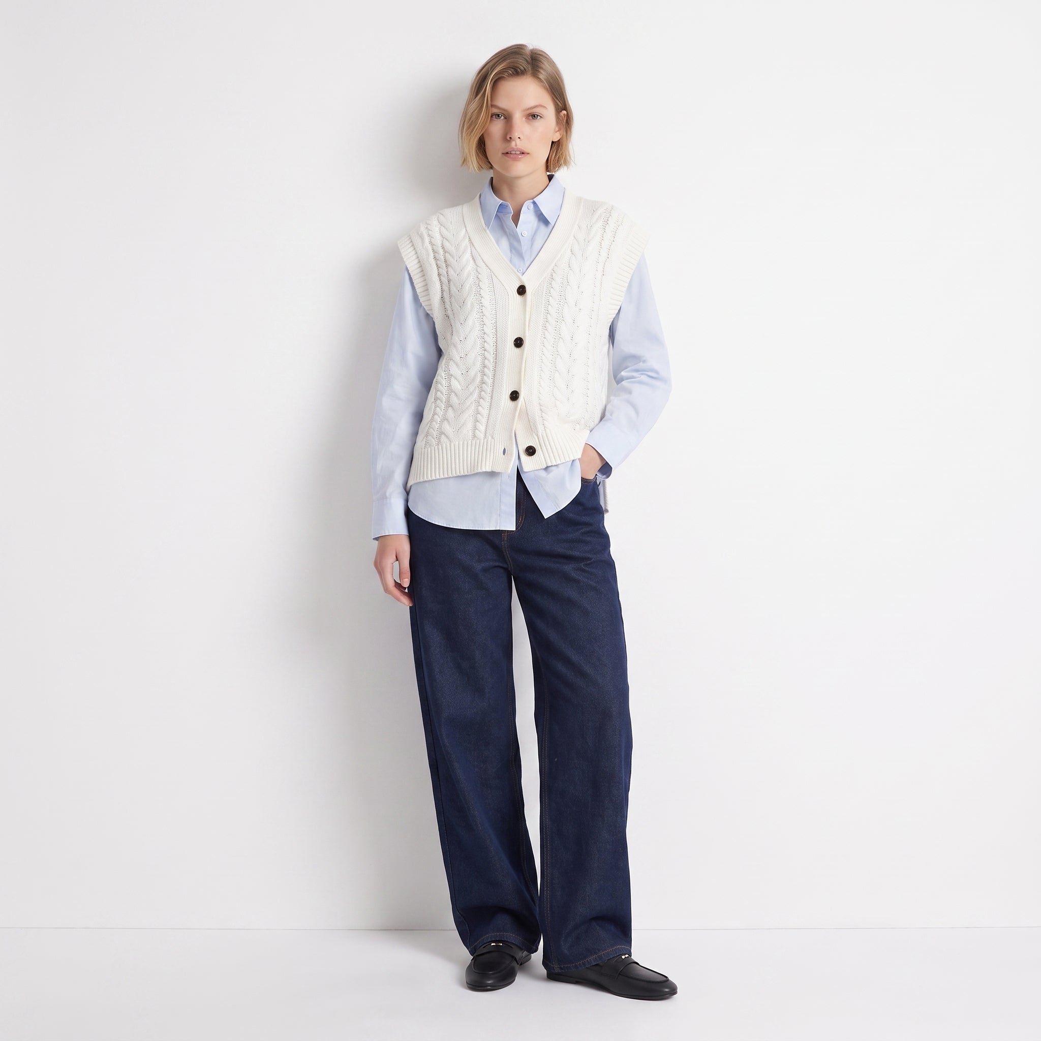 Gilet en maille torsadée, col V sans manches CORISSA, ARTLOVE