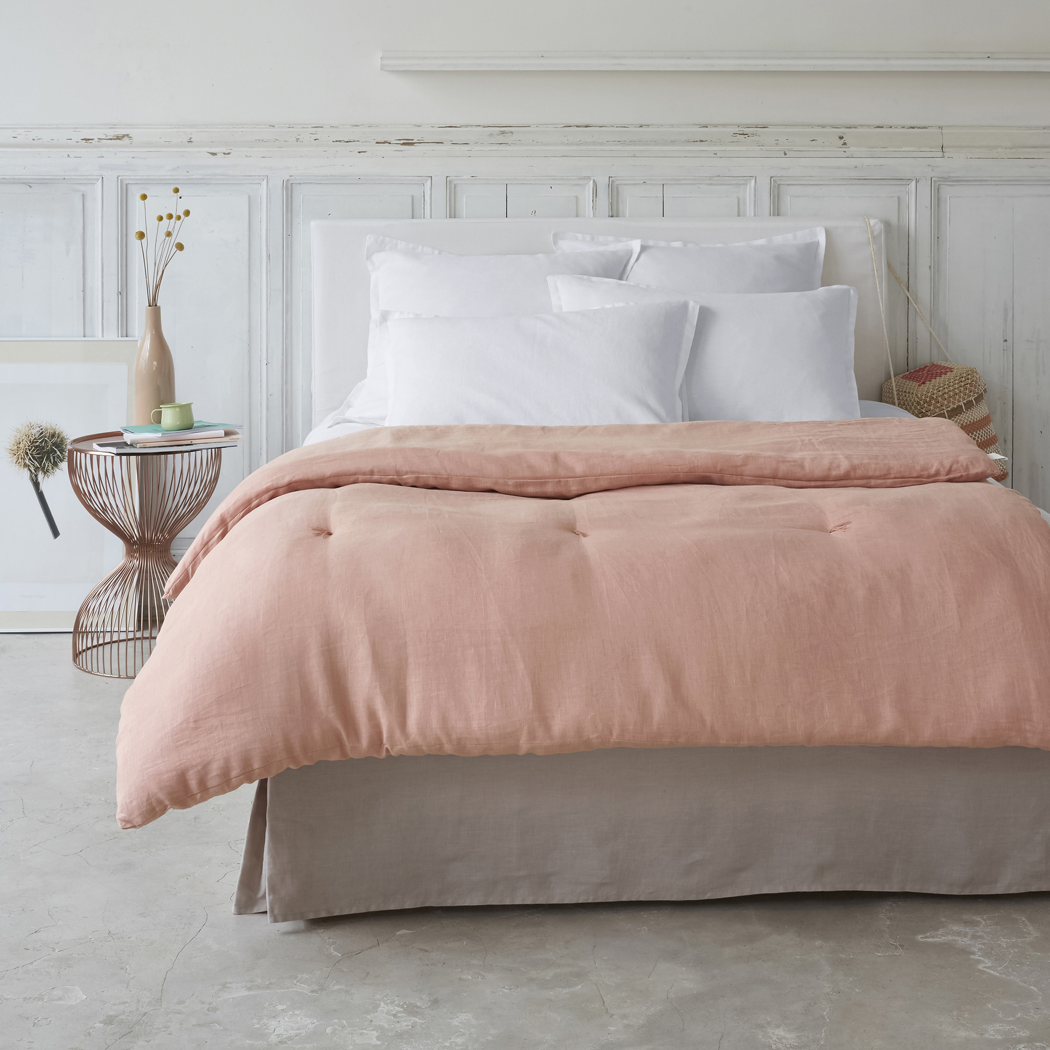 Viste la cama con el cubrecanapé más vendido en , ahora en diez  colores neutros y ocho tamaños, Escaparate: compras y ofertas