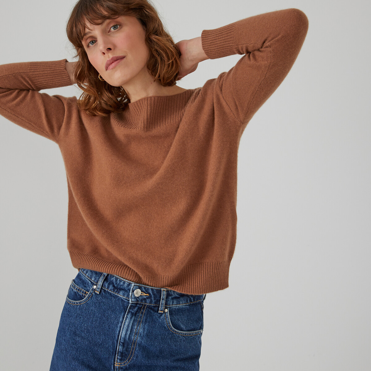 Fine Cashmere Knit Jumper with Boat Neck
