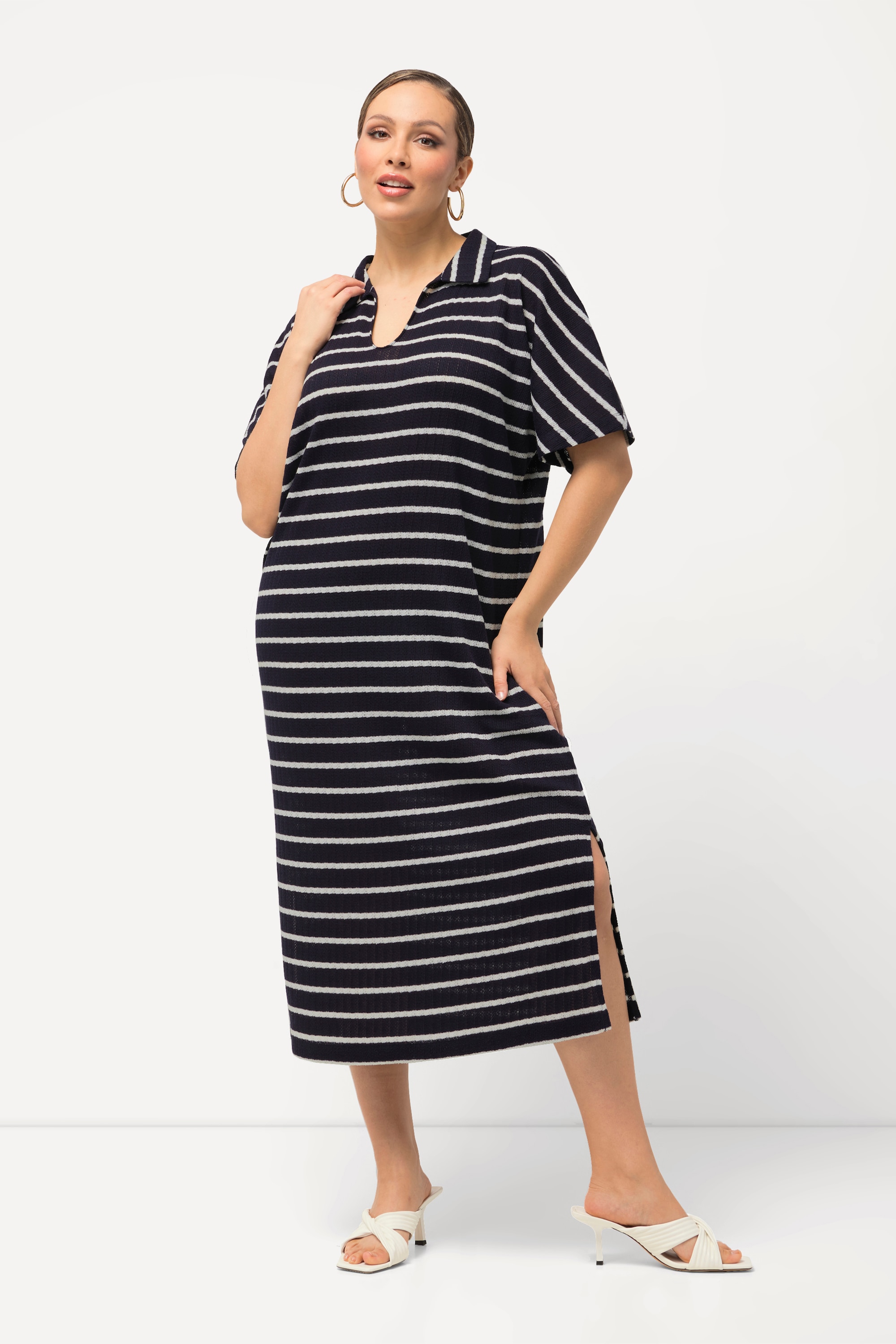 Robe midi en maille. Décolleté, ULLA POPKEN