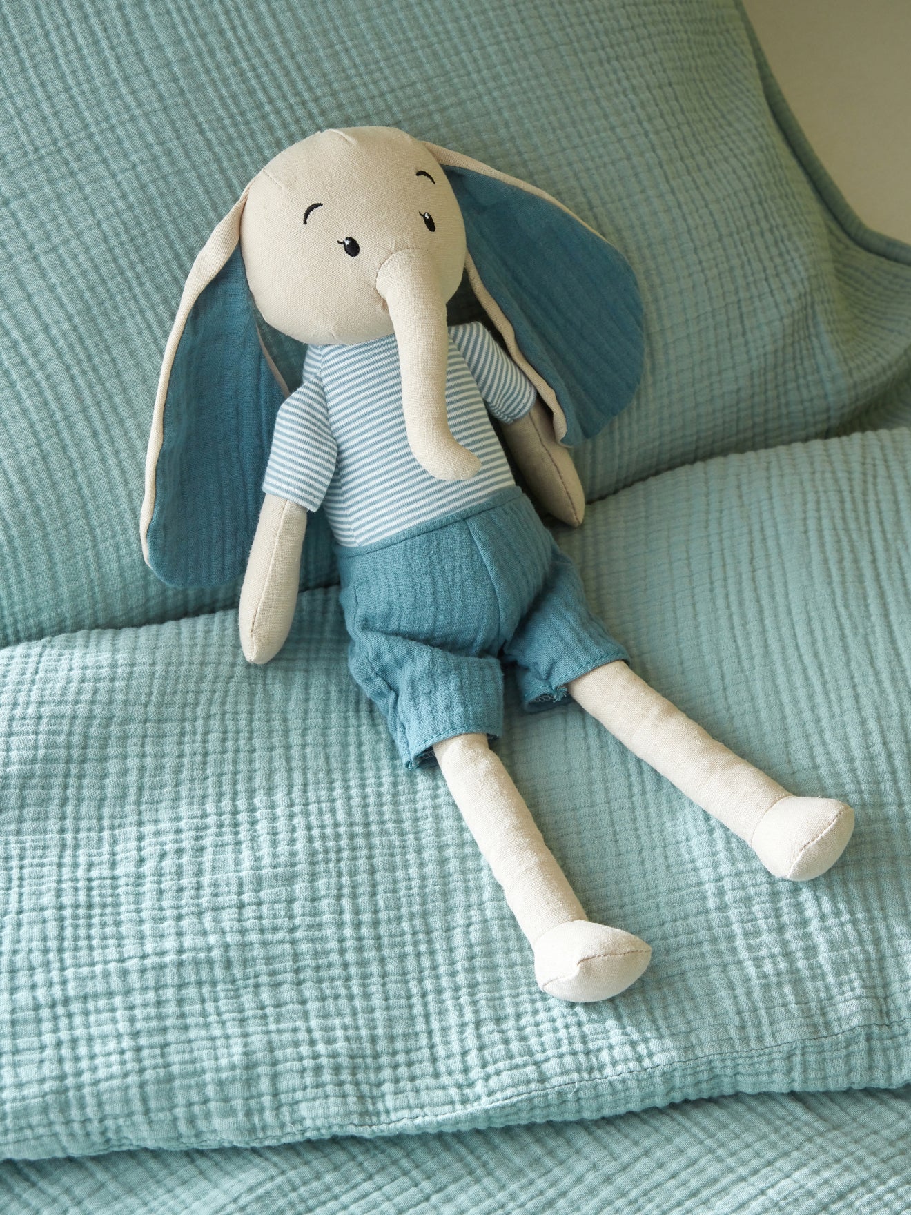Doudou éléphant lin et coton, CYRILLUS