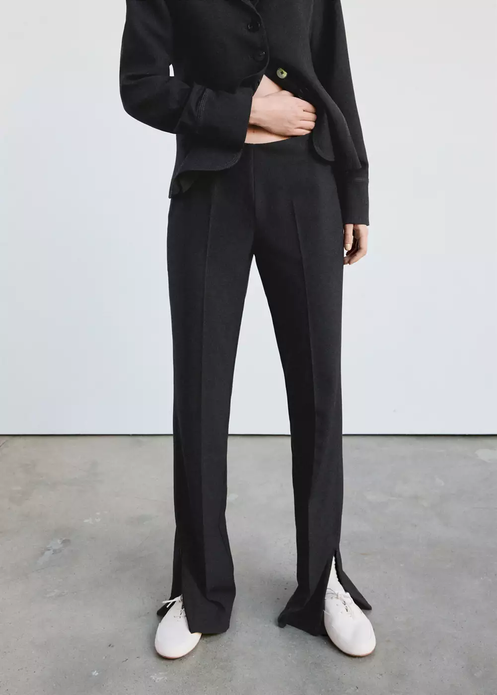 Pantalon ajusté avec fente sur le bas, MANGO