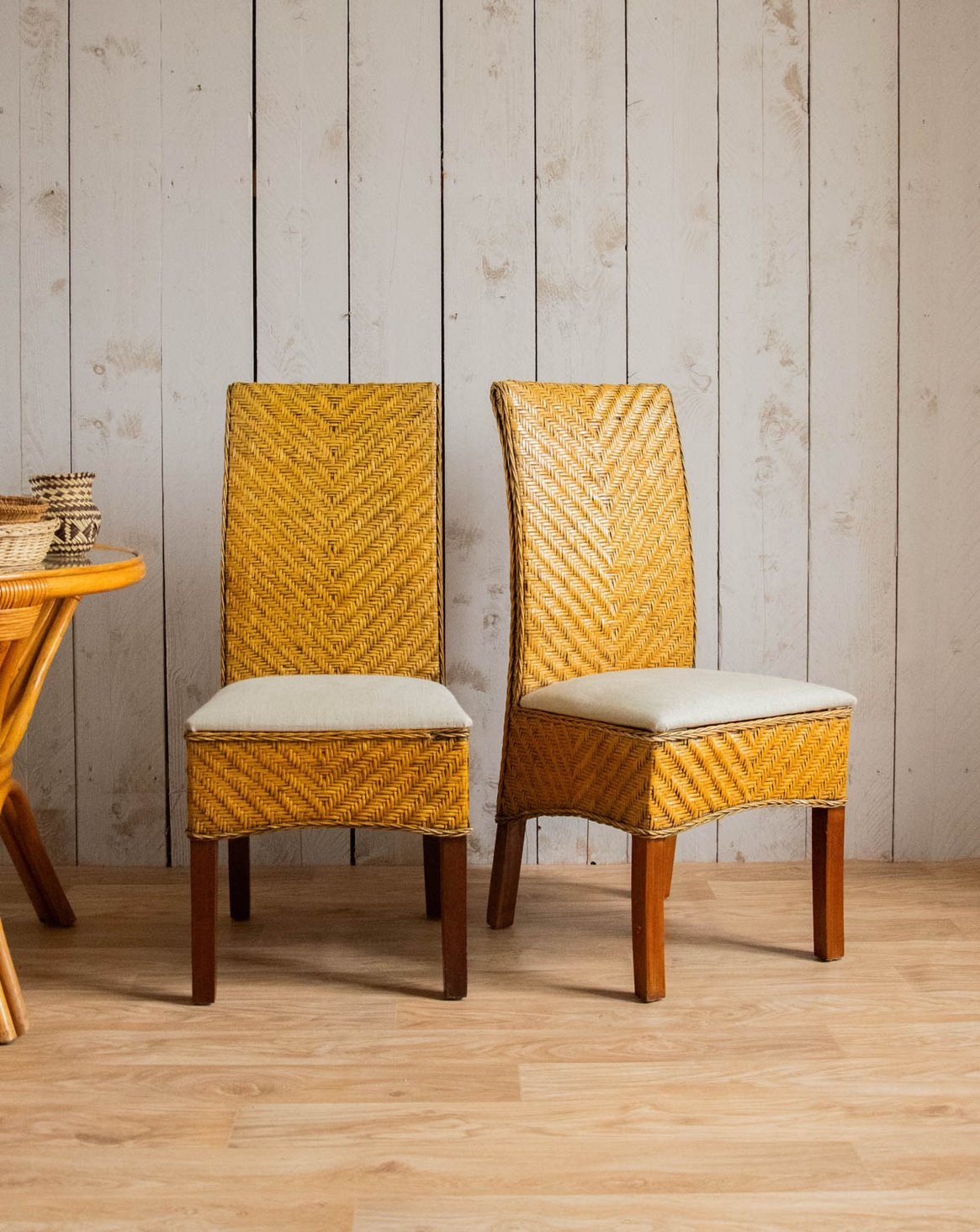 Paire de chaises en rotin tressé  Claude N°1036 - Bon état, DEBONGOUT