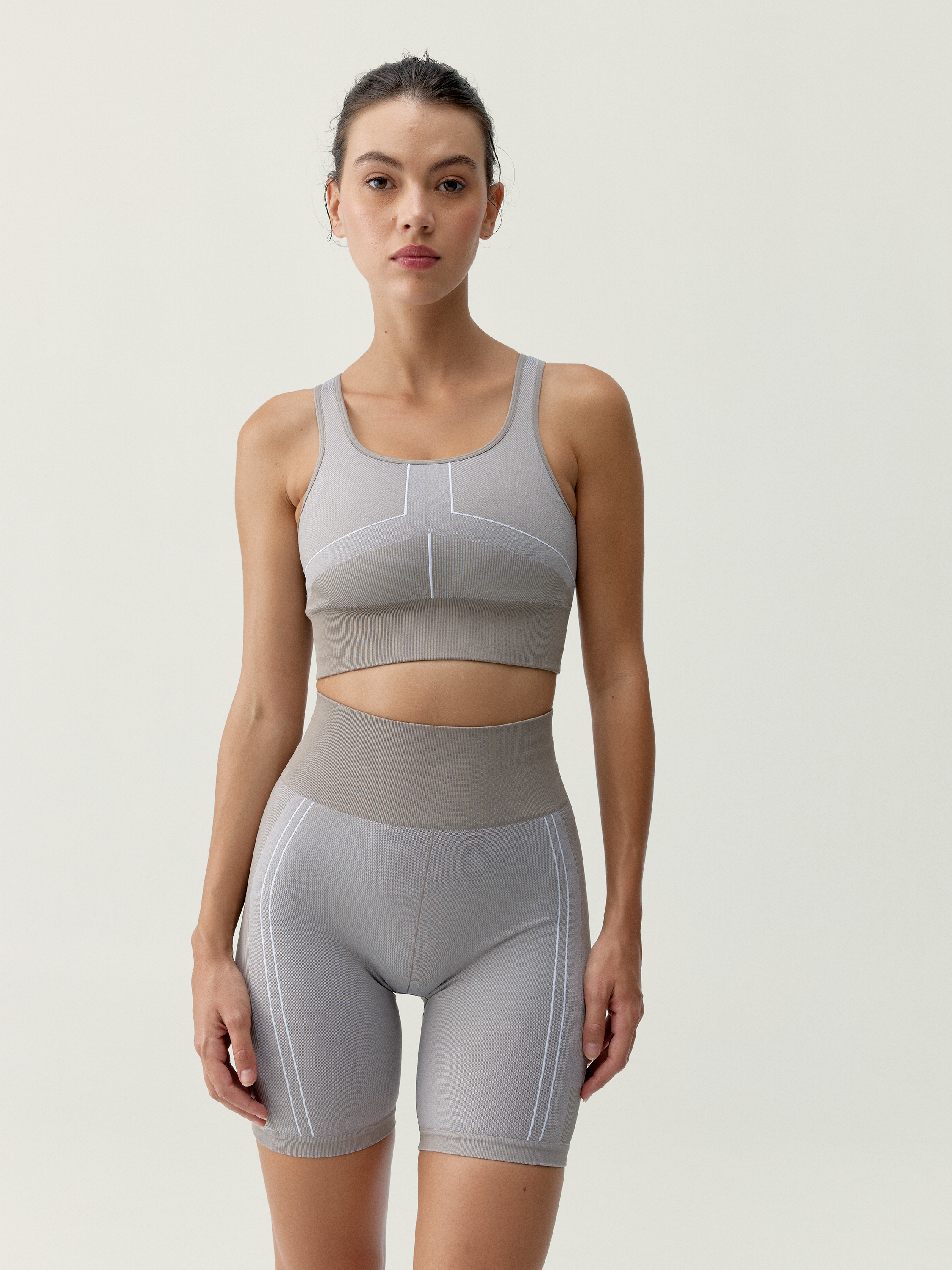 Brassière de sport femme Cara maintien élevé coussinets amovibles, BORN