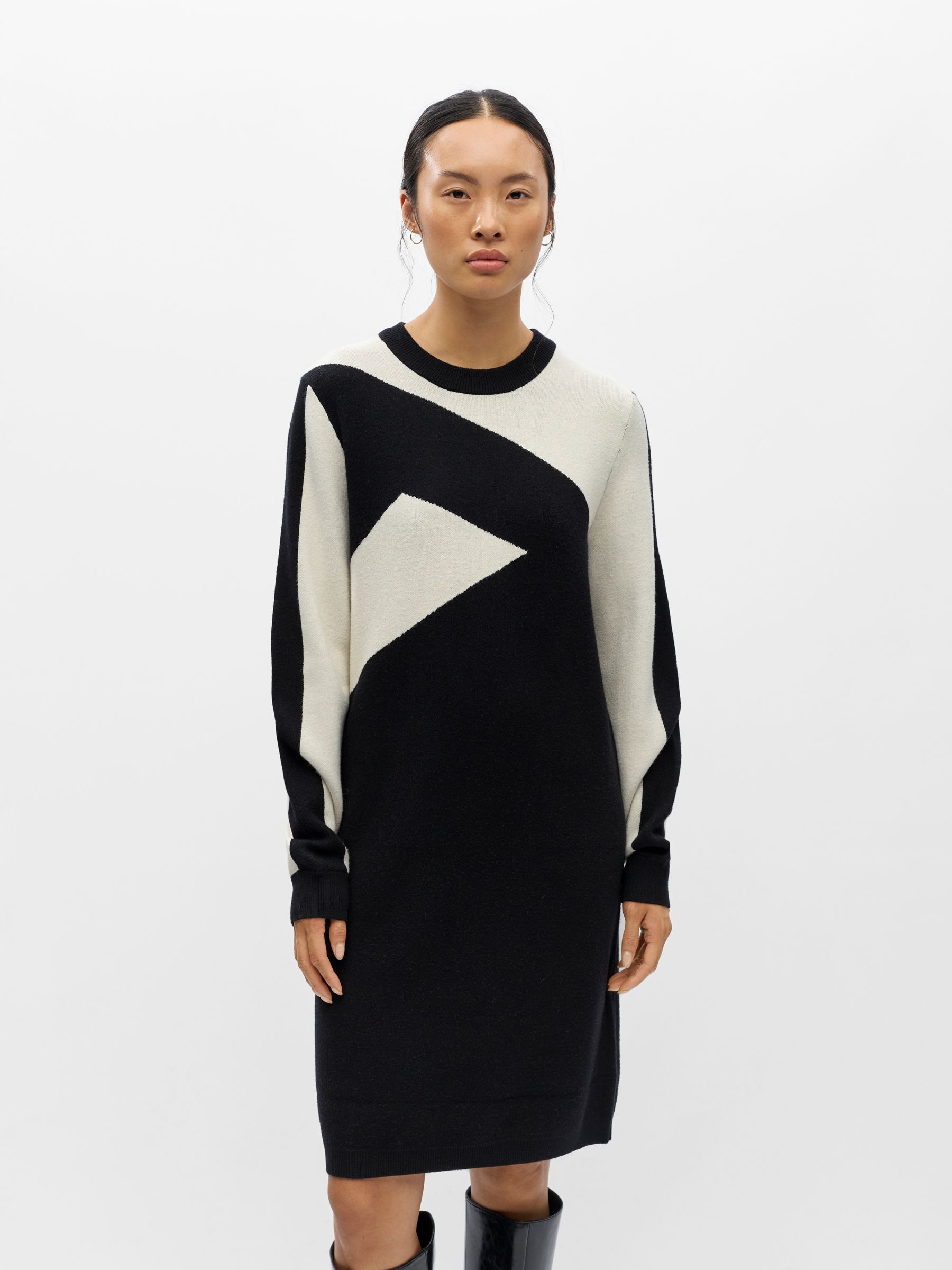 Robe En Maille, OBJECT
