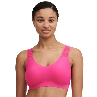Soft Stretch Padded Bralette in Lace CHANTELLE