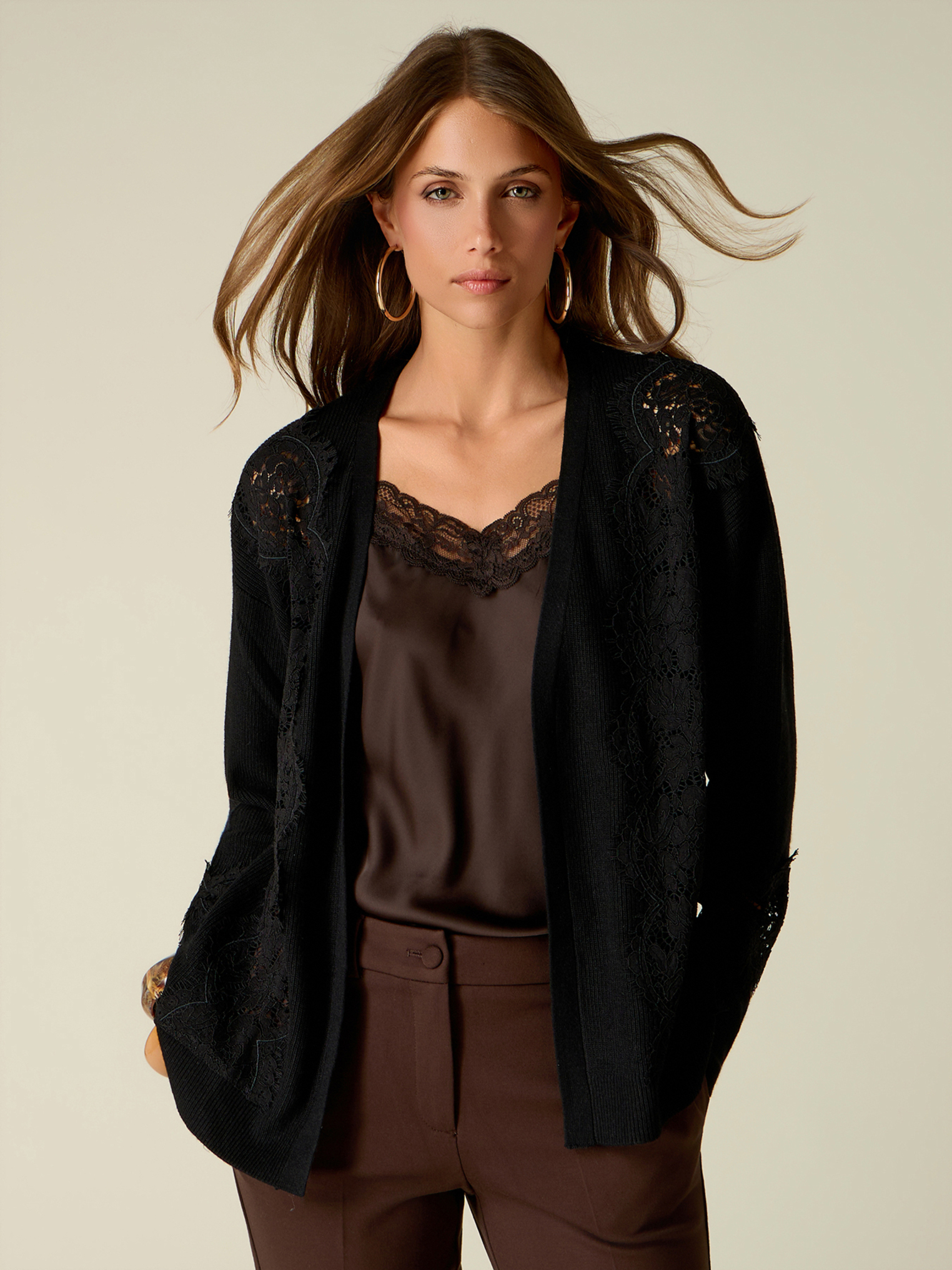Cardigan avec inserts en dentelle, OLTRE