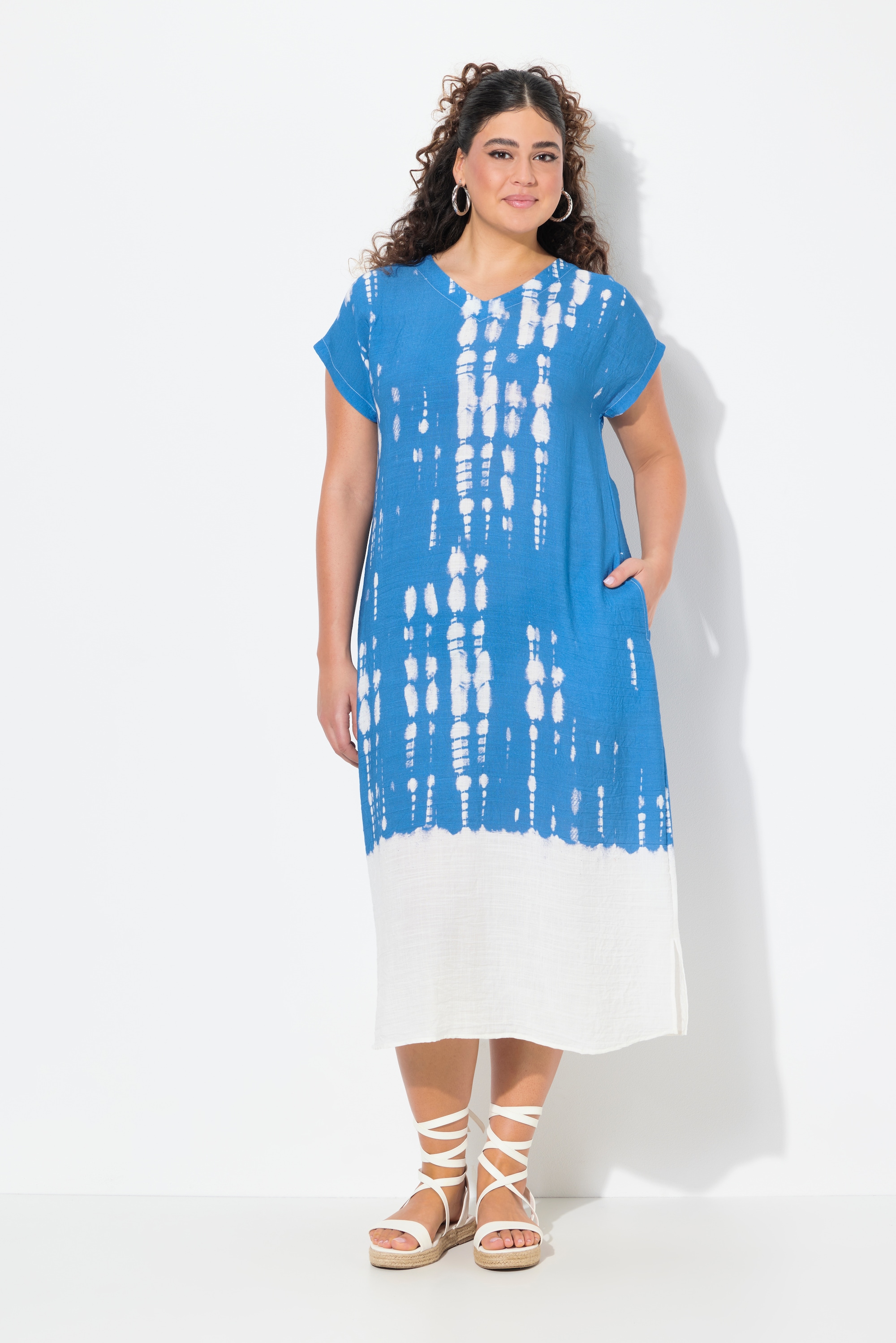 Caftan en lin mélangé. Motif batik. Col V, ULLA POPKEN
