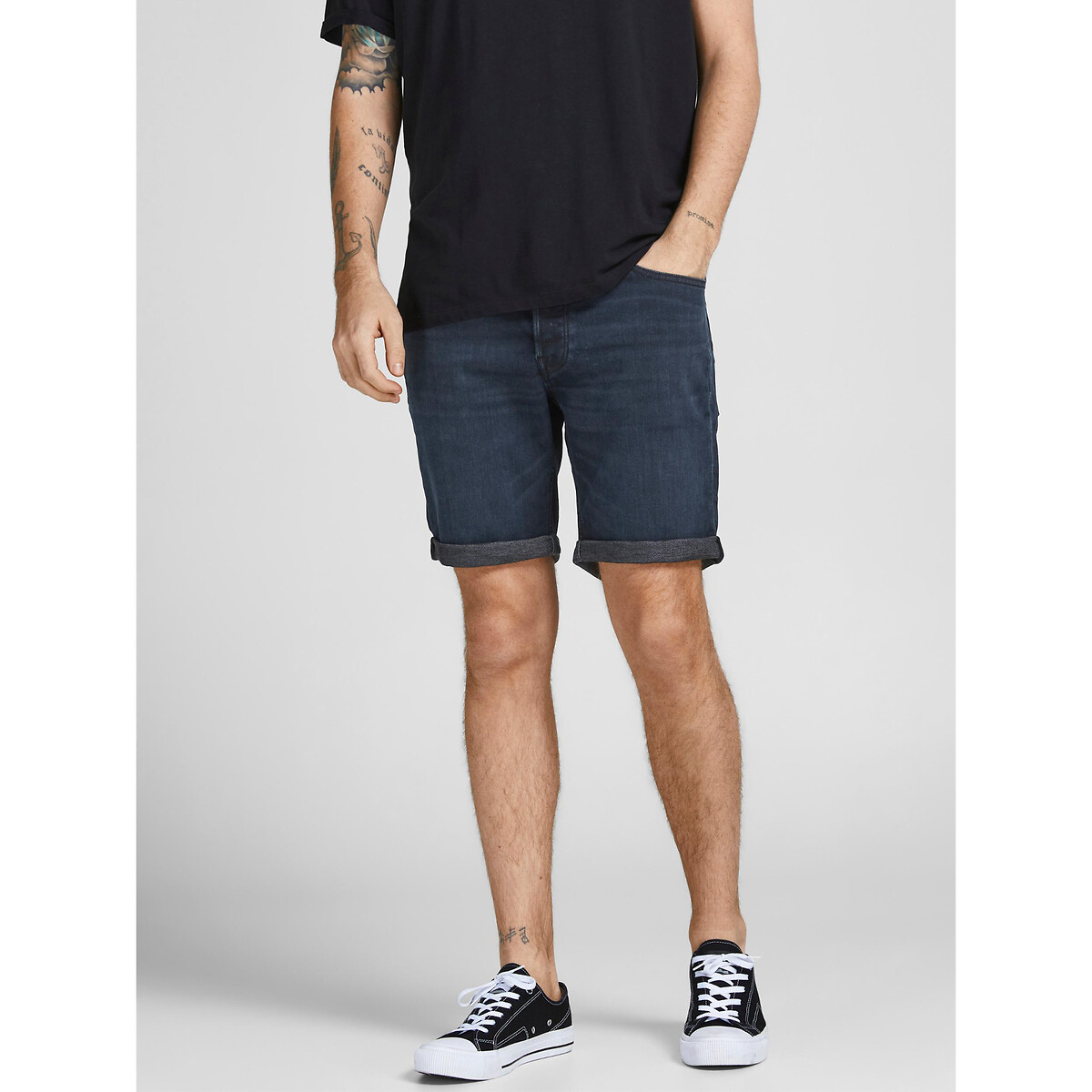 dark blue levi shorts