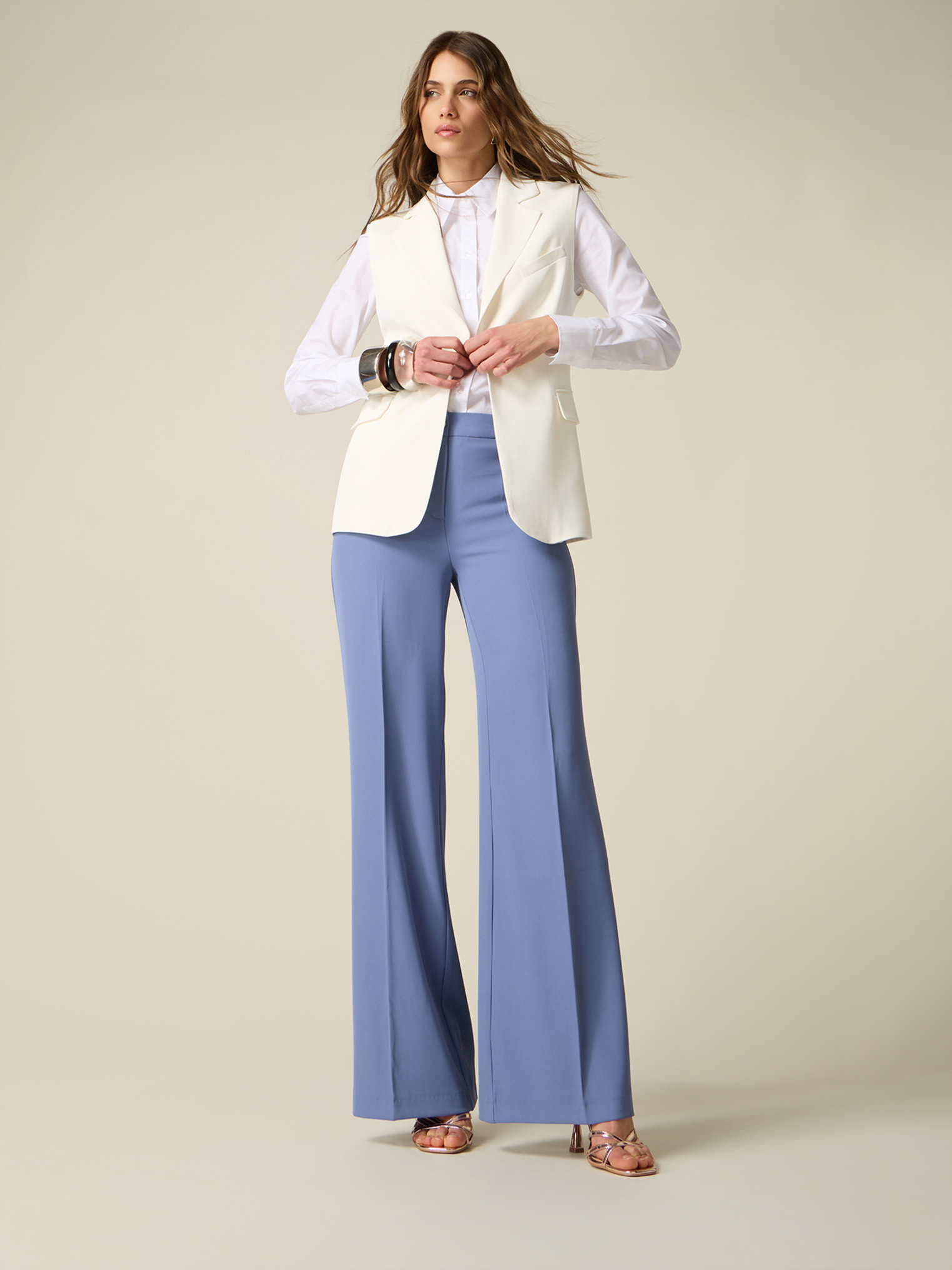 Pantalon palazzo, OLTRE