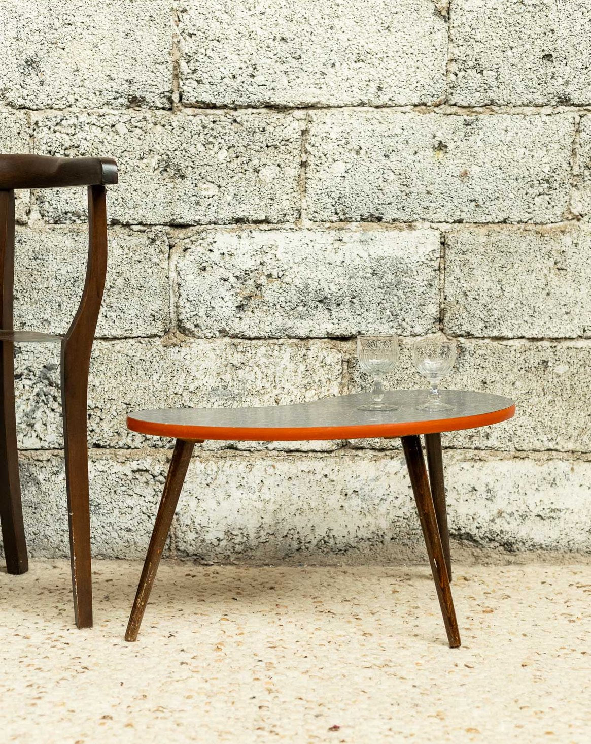 Table d'appoint en forme de goutte Hanna N°1421 - Bon état, DEBONGOUT