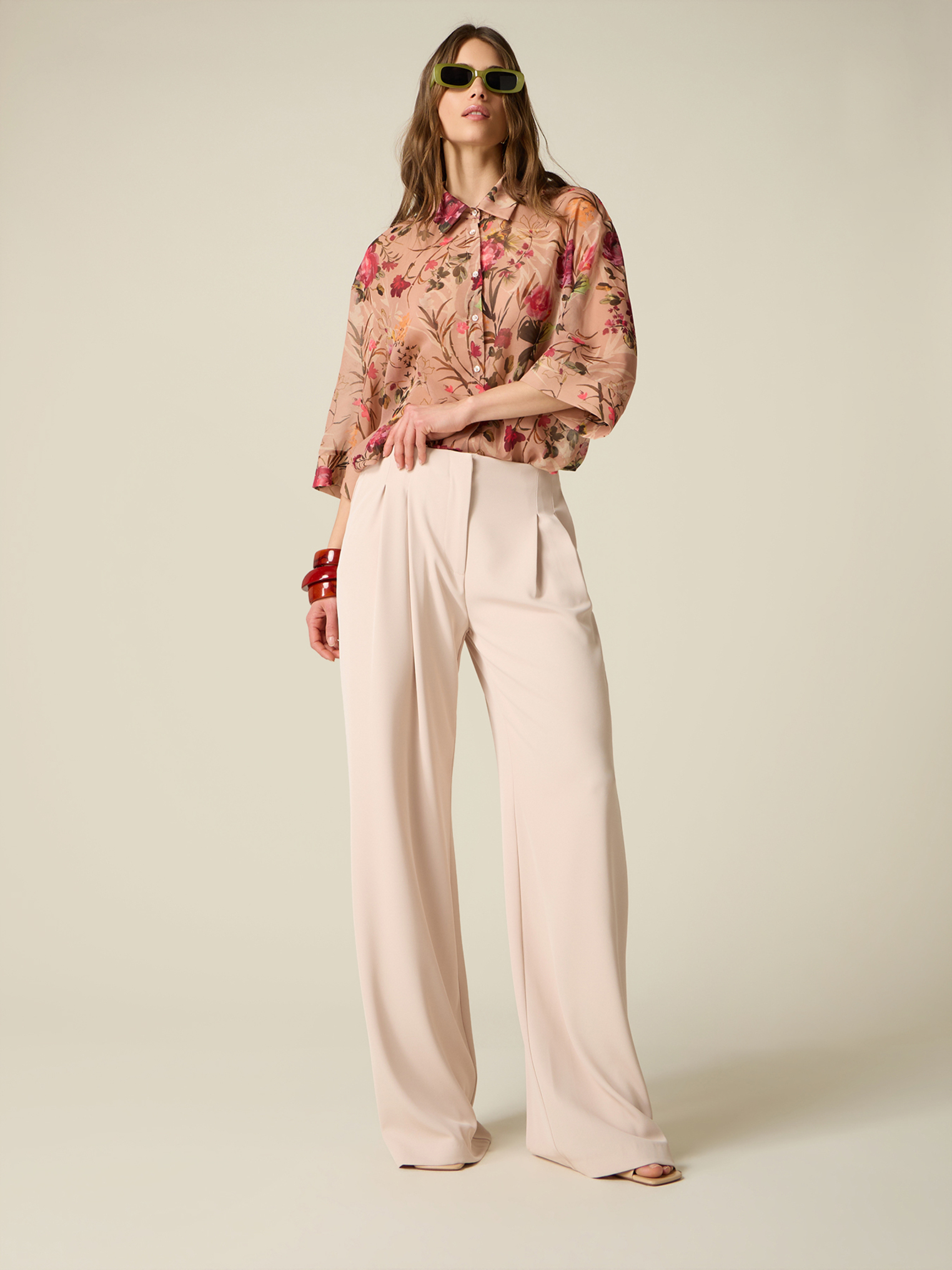 Pantalon palazzo, OLTRE