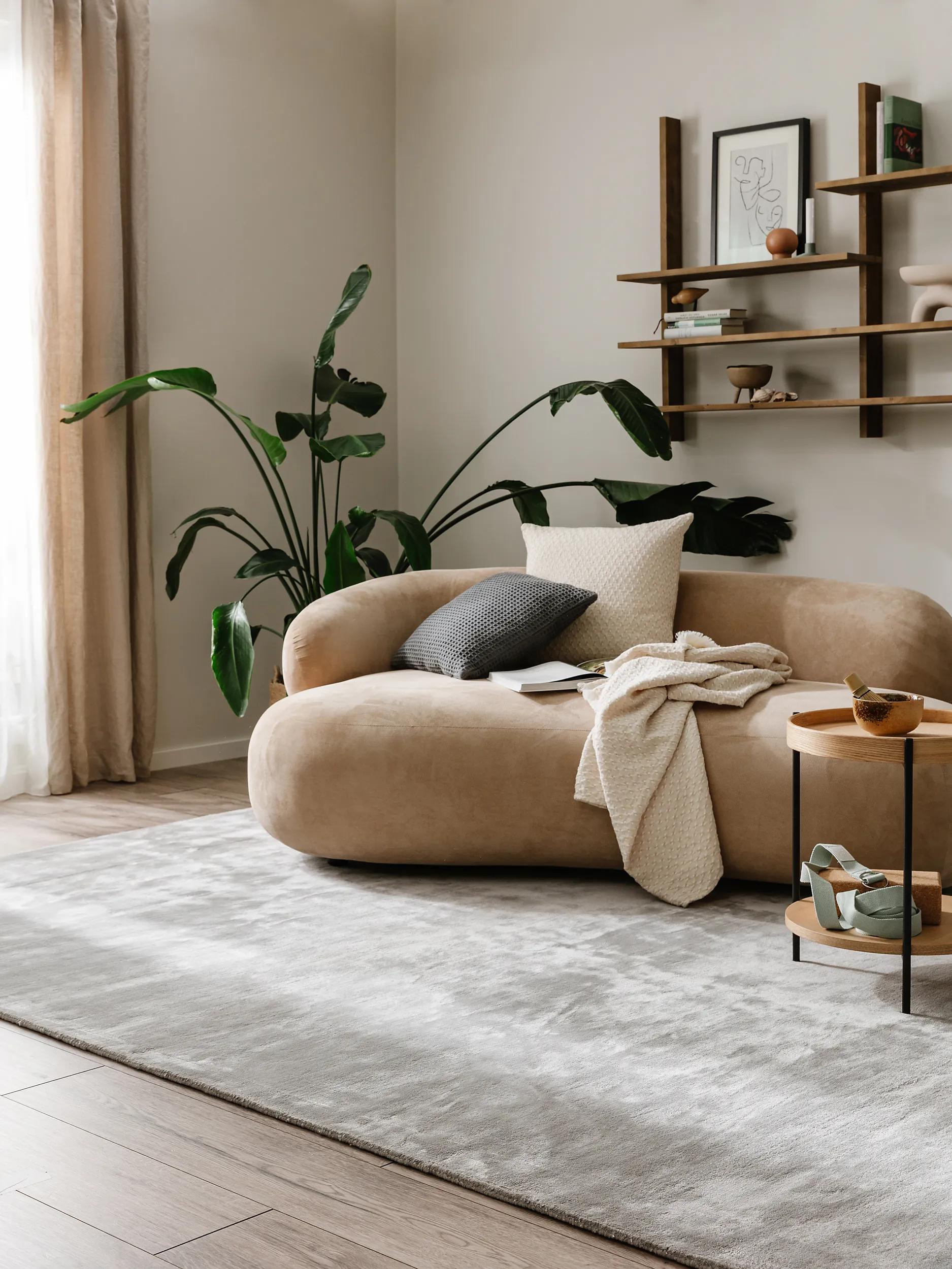 Tapis en viscose tissé main NELA, BENUTA