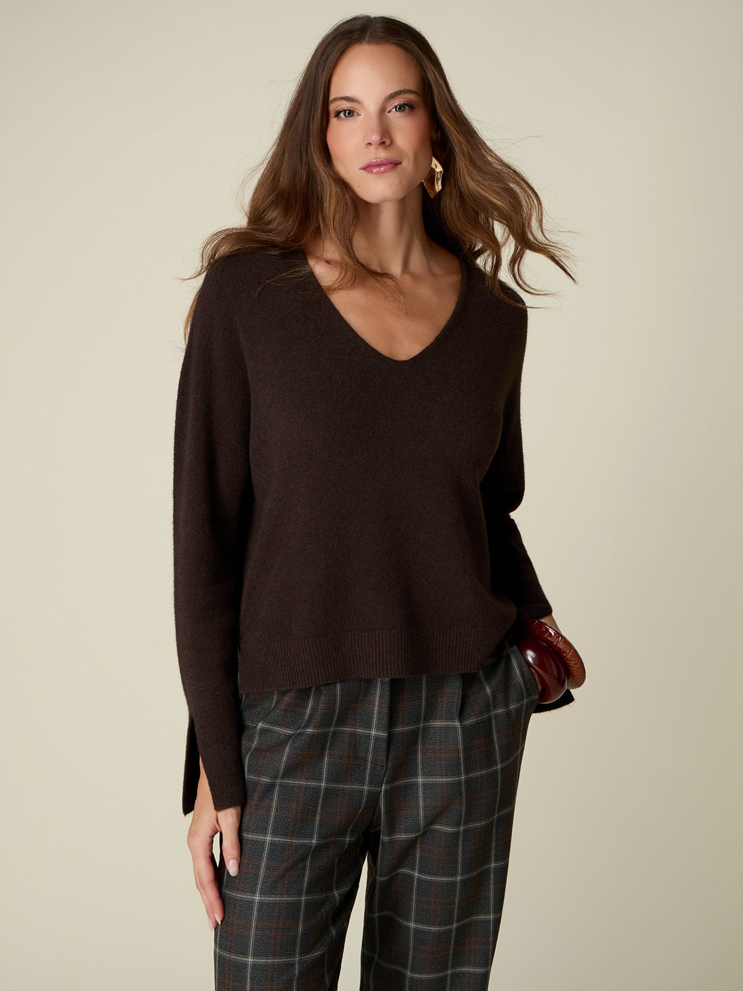 Pull col V, OLTRE