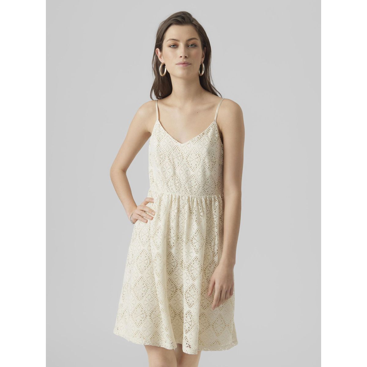 Robe dentelle best sale vero moda