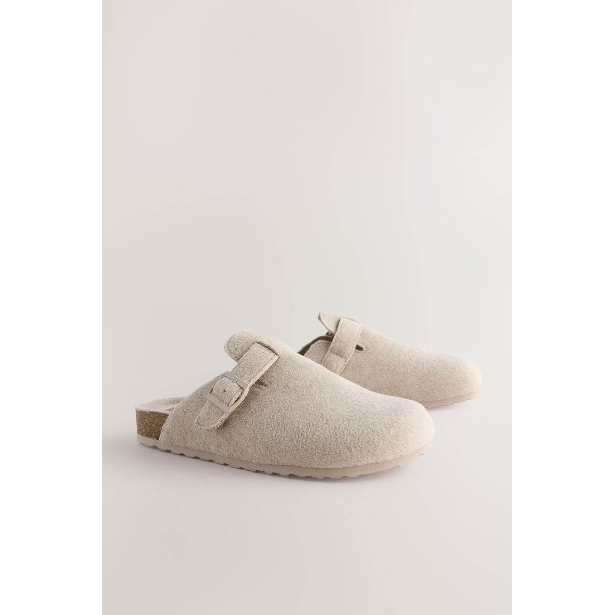 Chaussons mules à boucle, NEXT