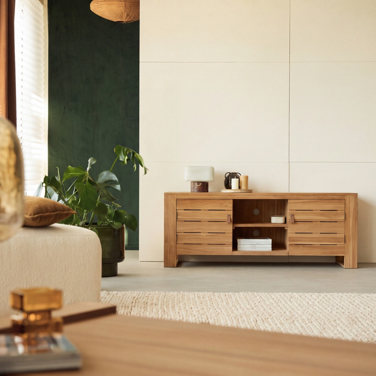 Meuble Hi-FI, TV en Teck massif, MINIMALYS, TIKAMOON