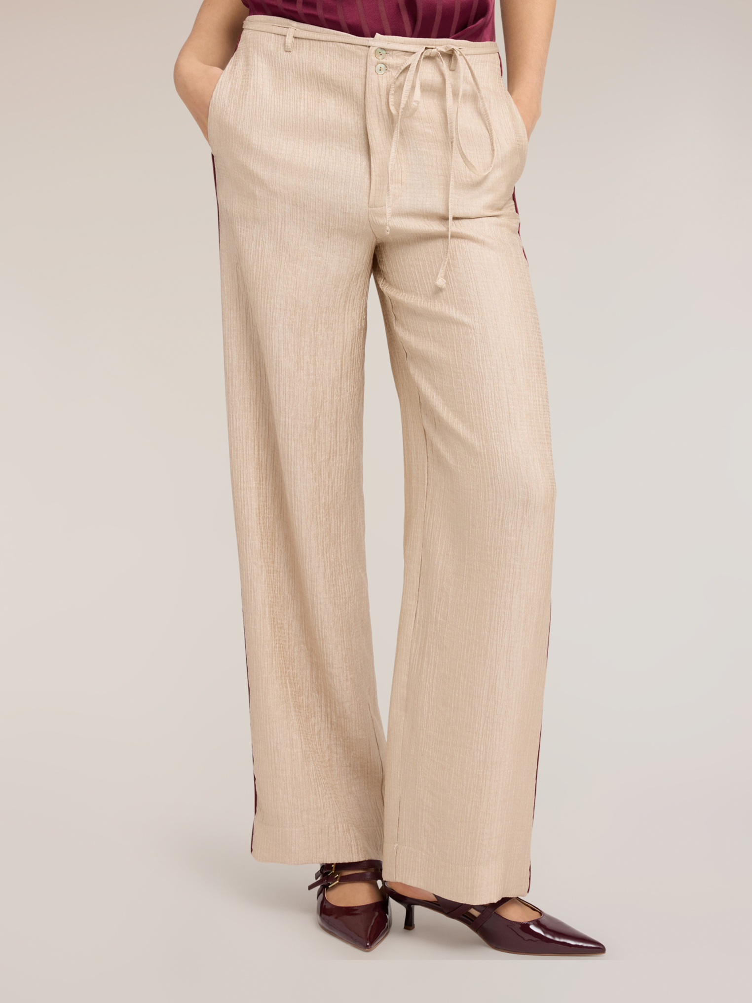 Pantalon palazzo, MOTIVI