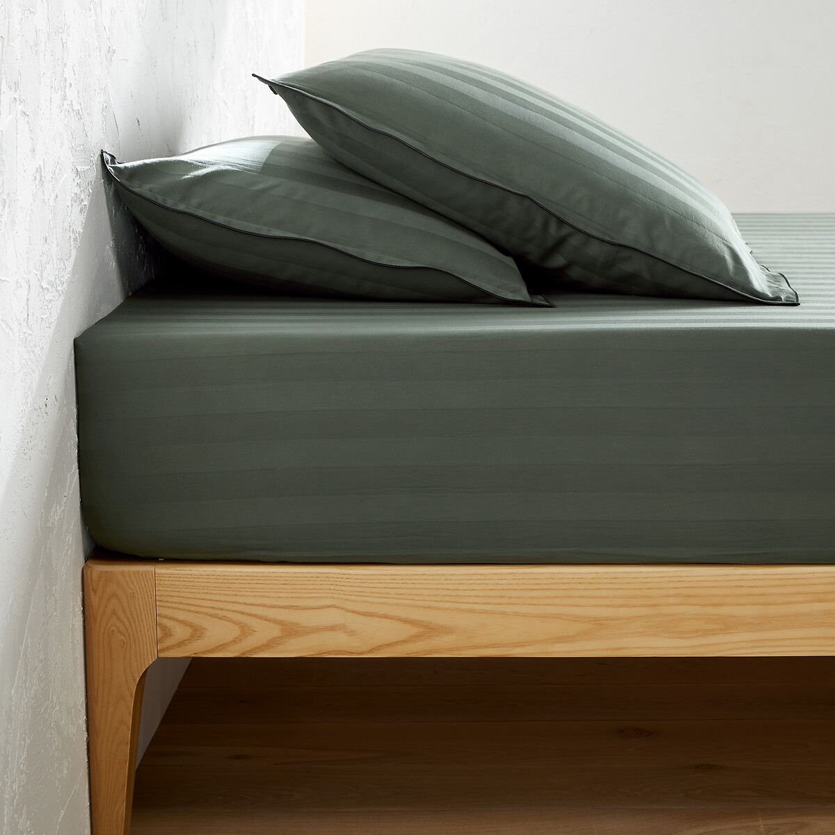 Drap-housse en satin de coton lavé, 118 fils, VICTOR RAYÉ, LA REDOUTE INTERIEURS