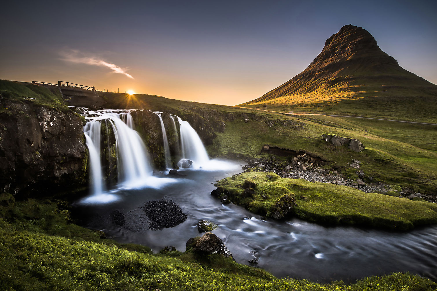 Tableau cascade o - kirkjufell islande, HEXOA