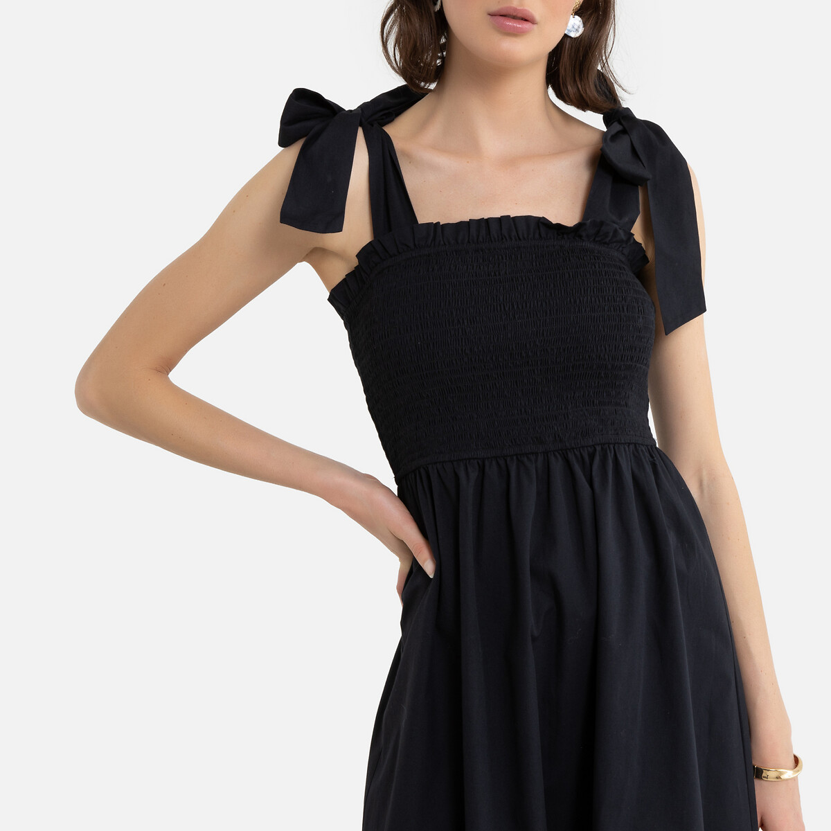 robe a bretelle noire